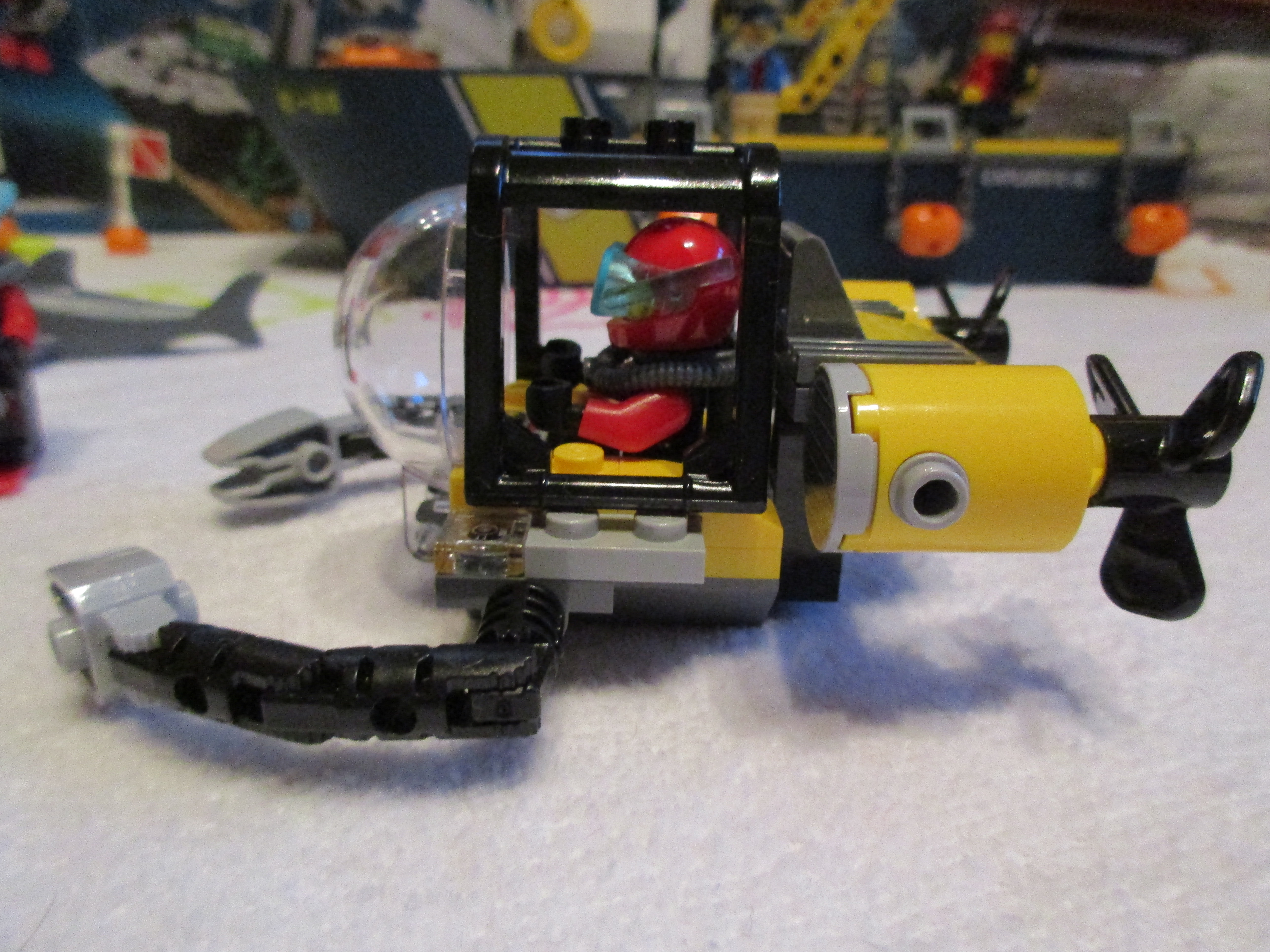 60095submarine4.jpg