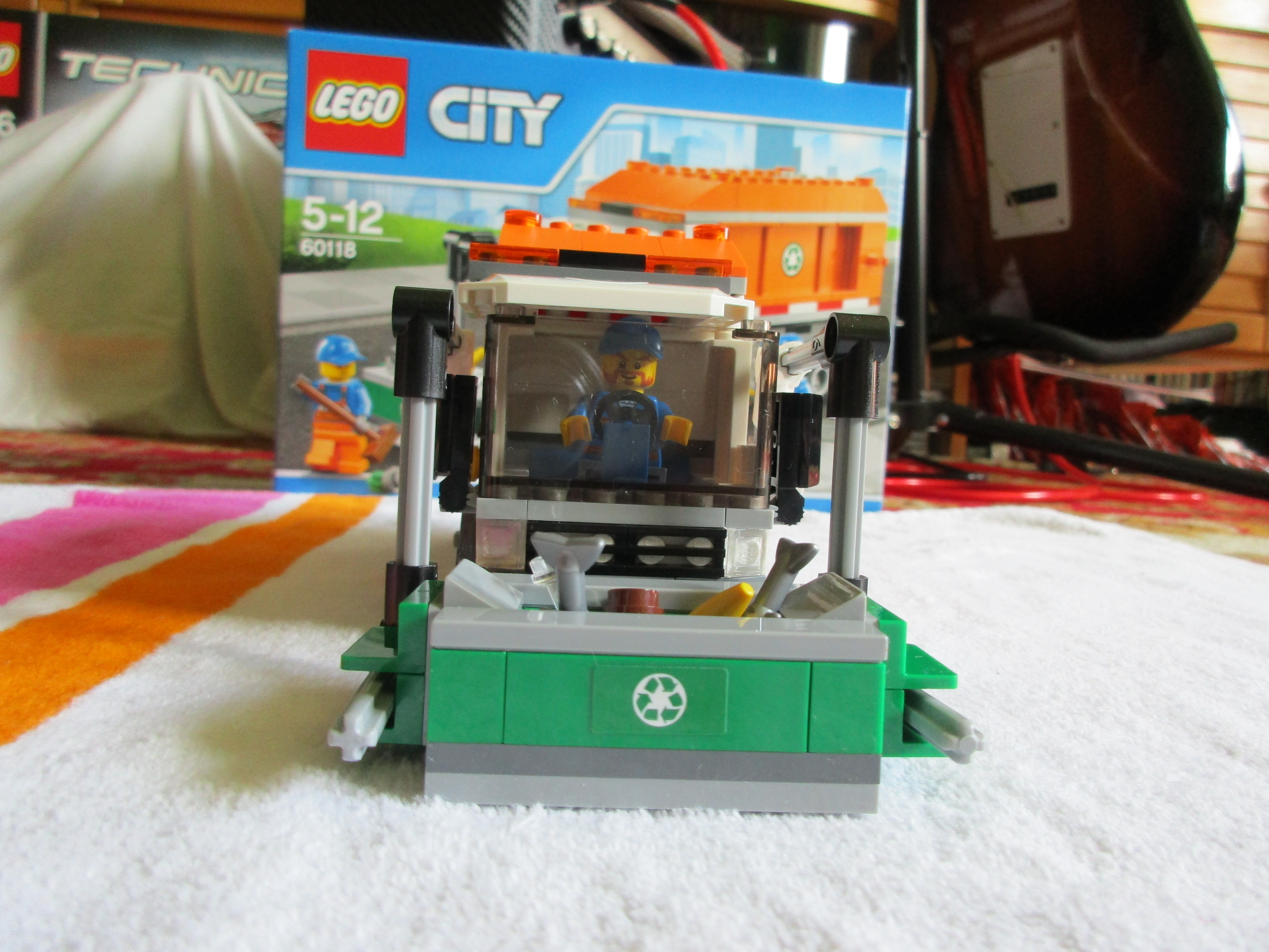 60118garbagetruck12.jpg