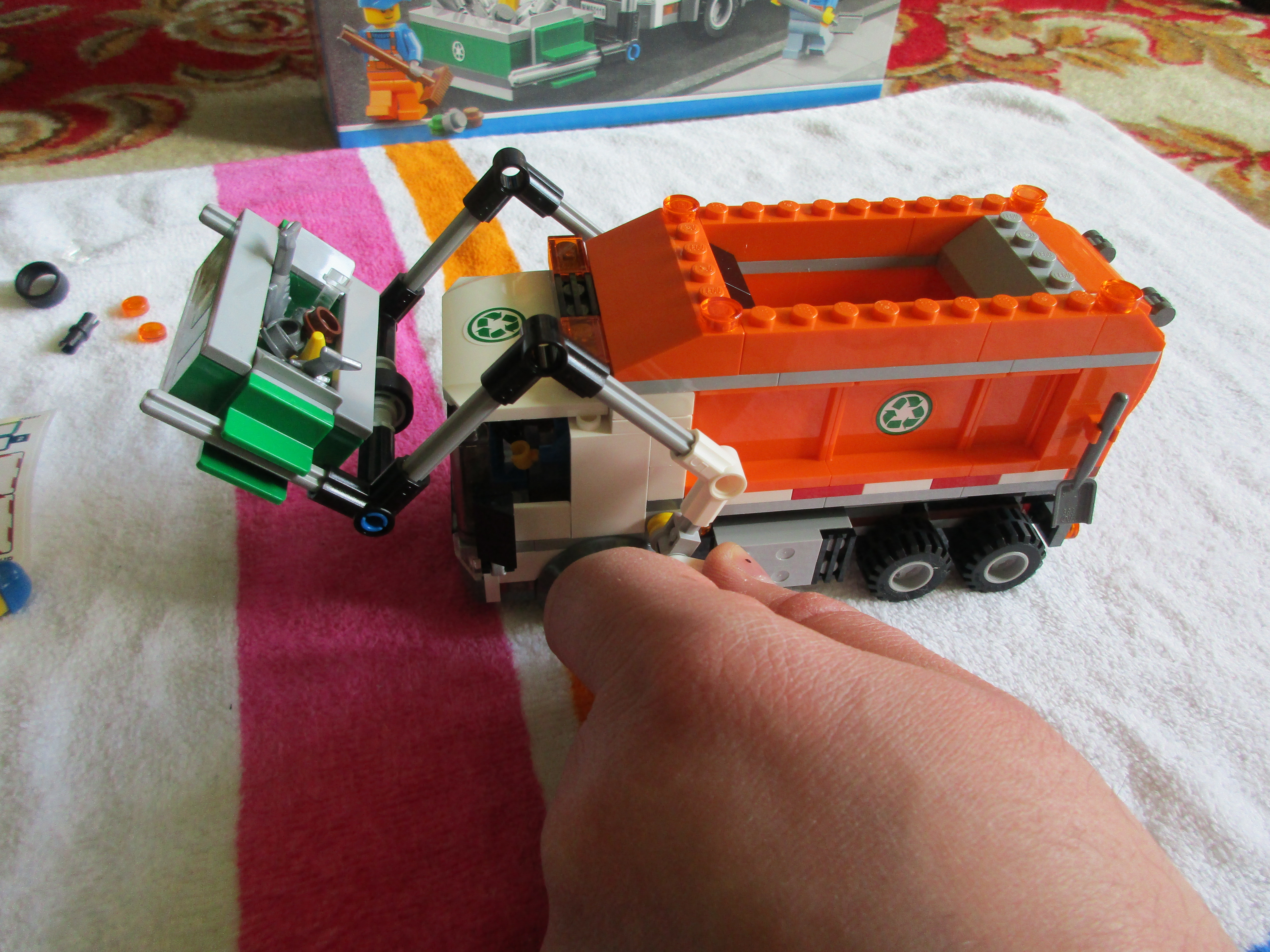 60118garbagetruck13.jpg