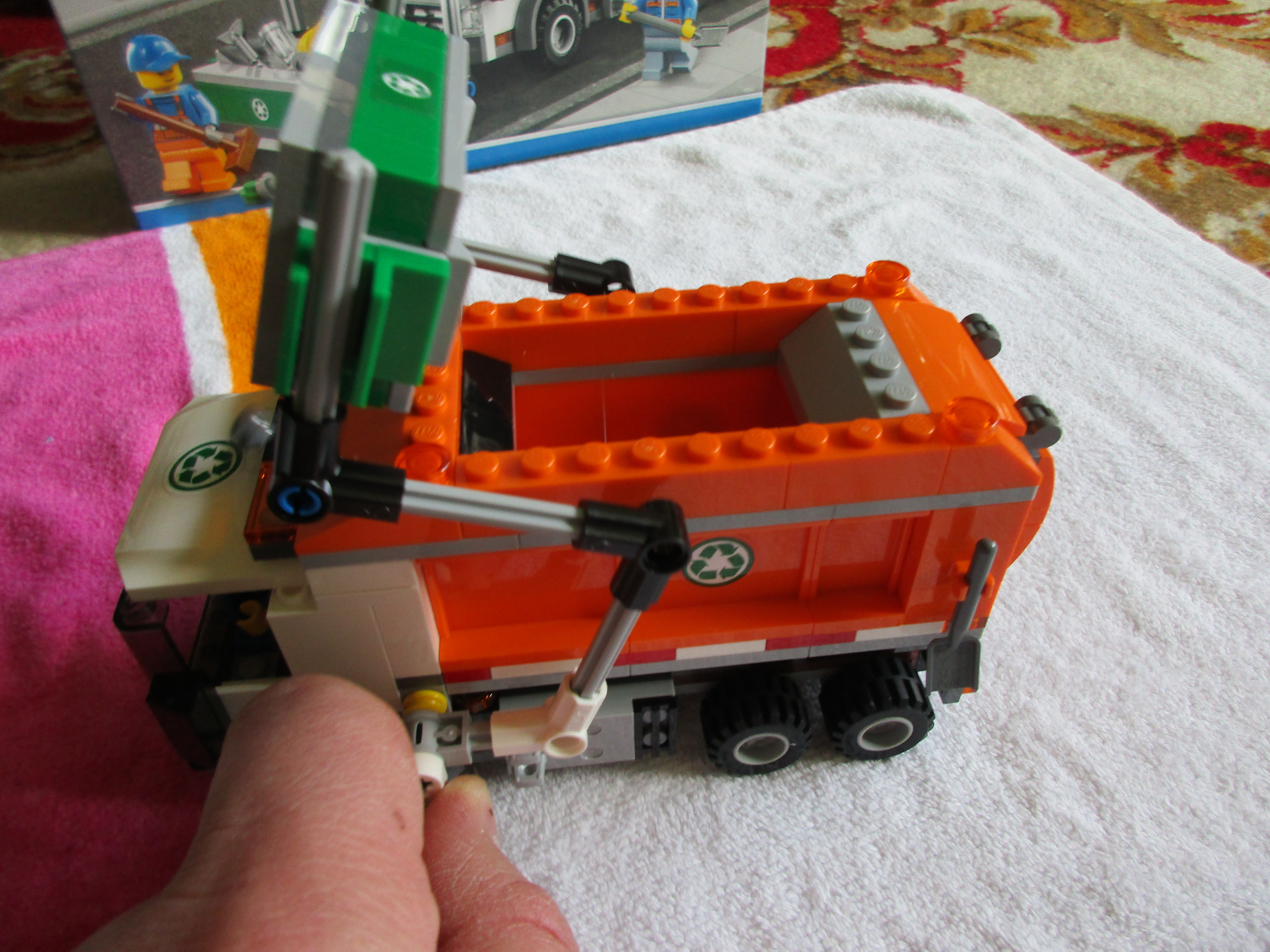 60118garbagetruck15.jpg