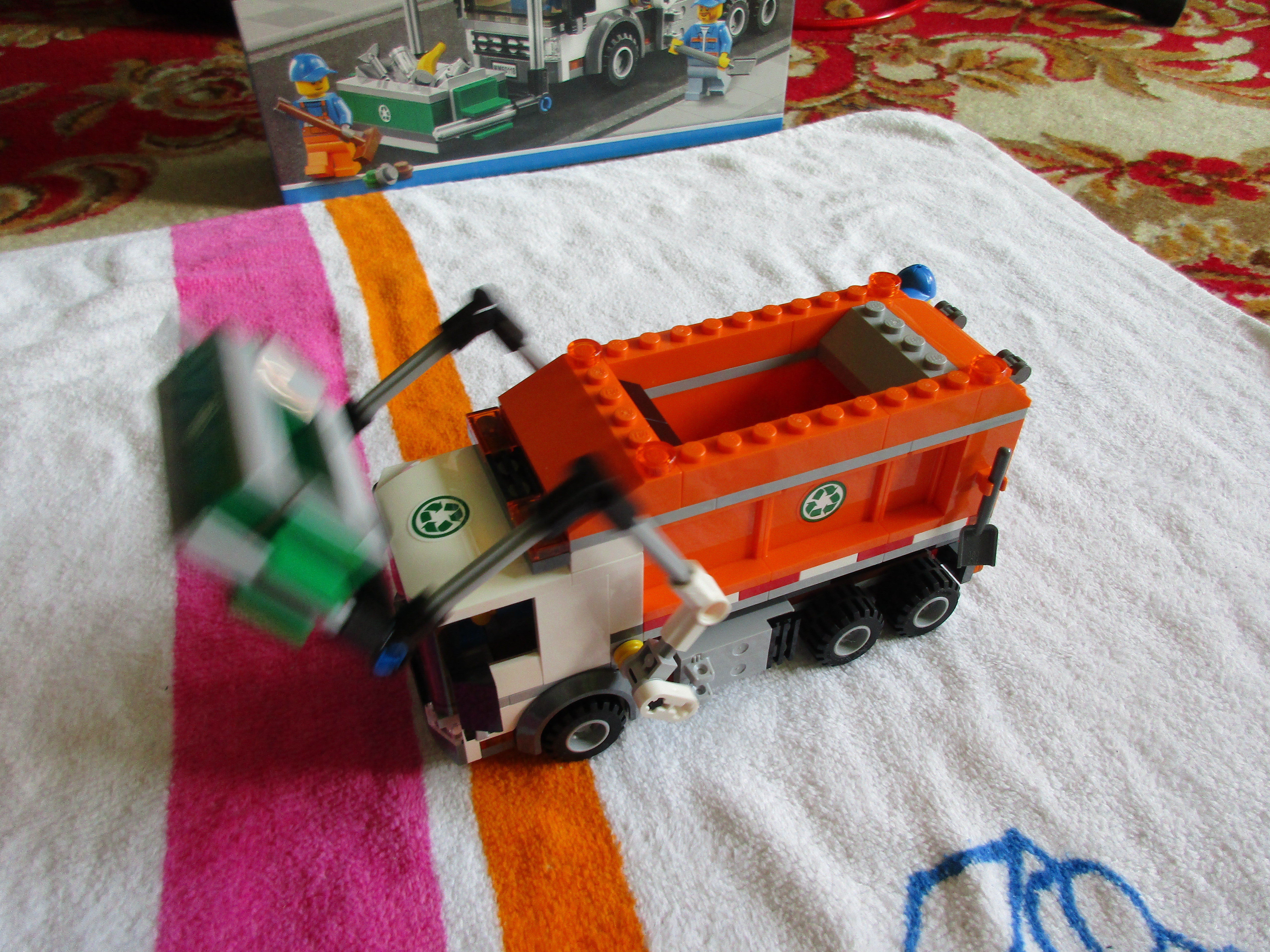 60118garbagetruck37.jpg