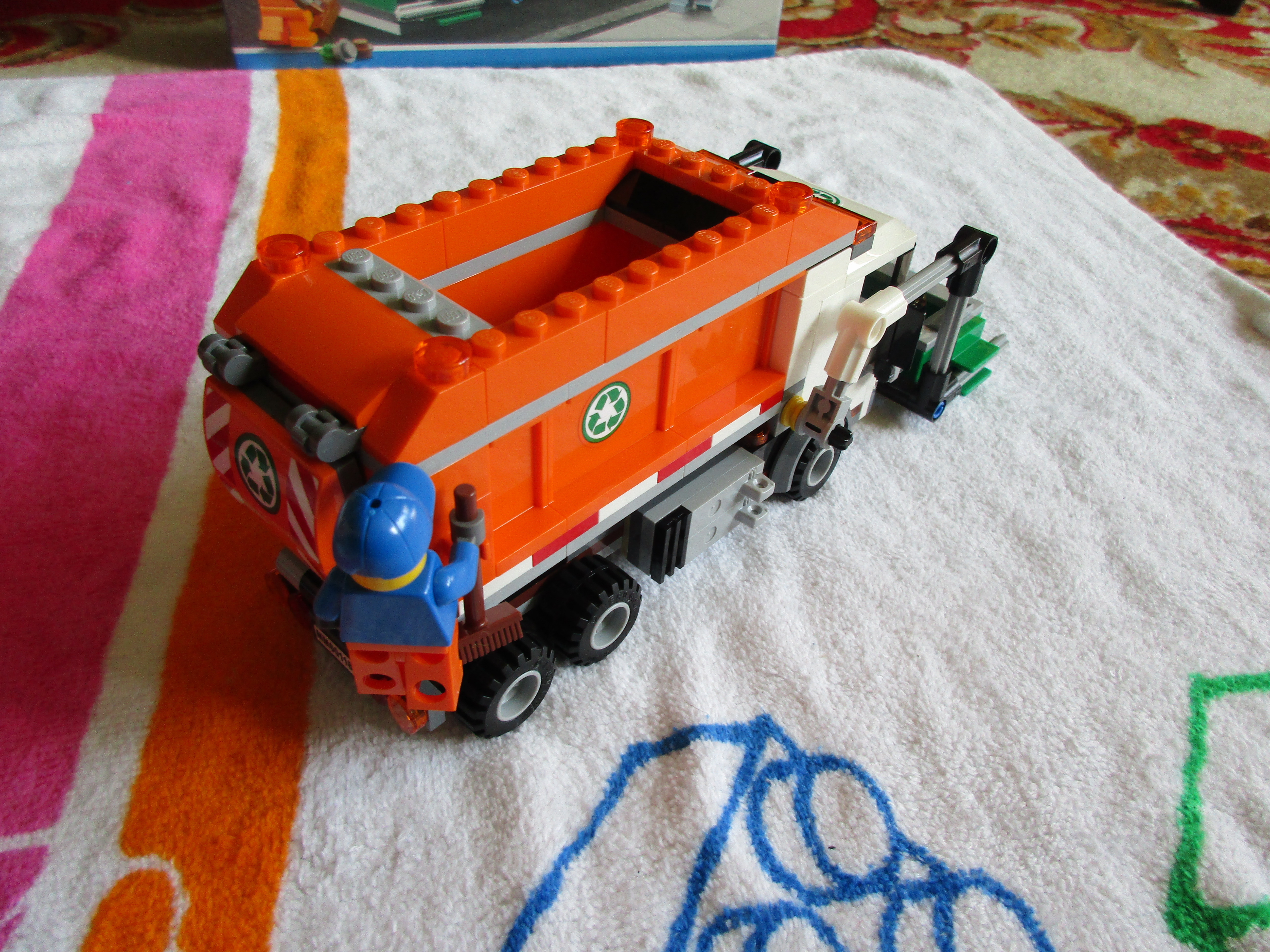 60118garbagetruck38.jpg
