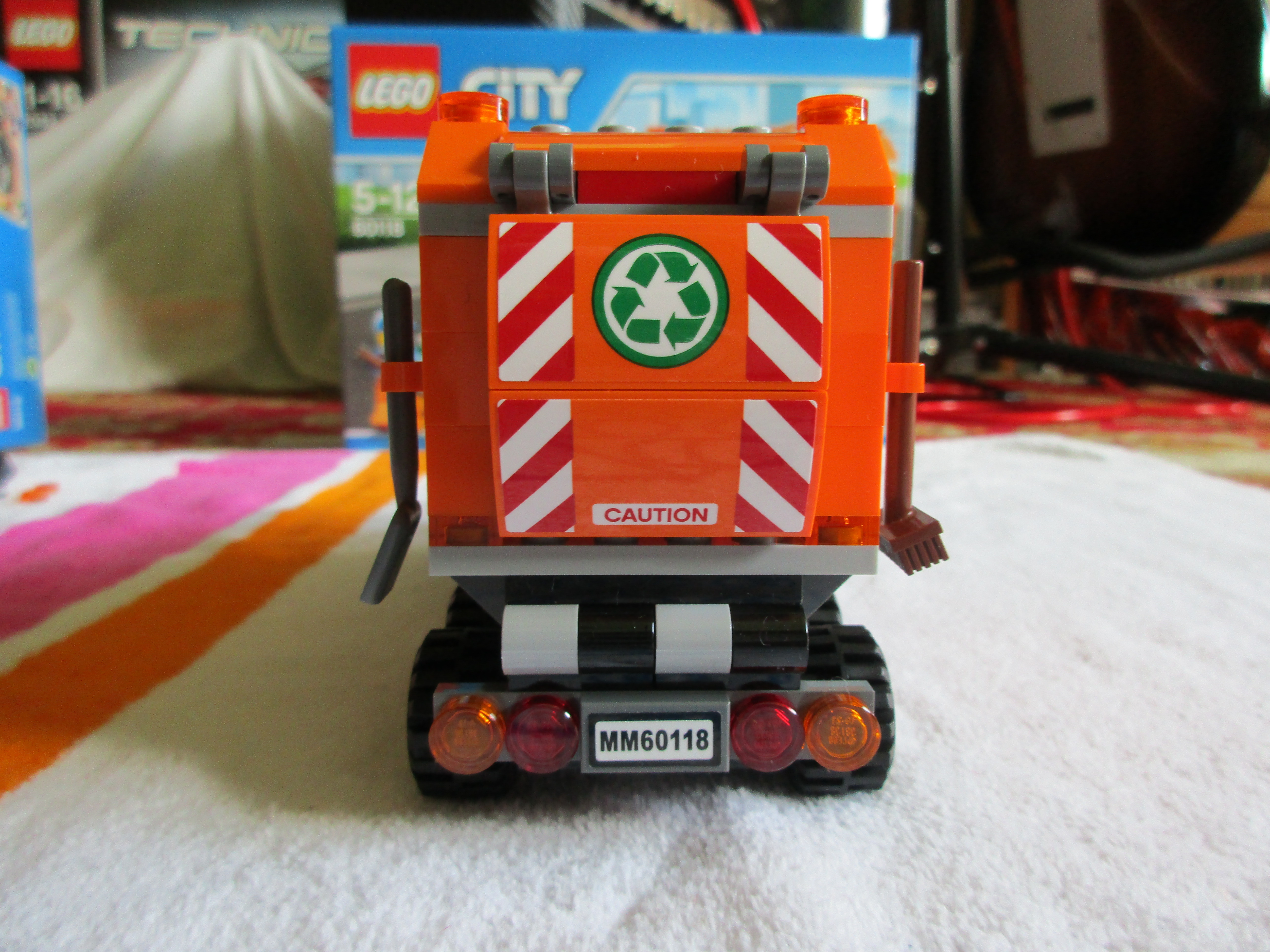 60118garbagetruck8.jpg