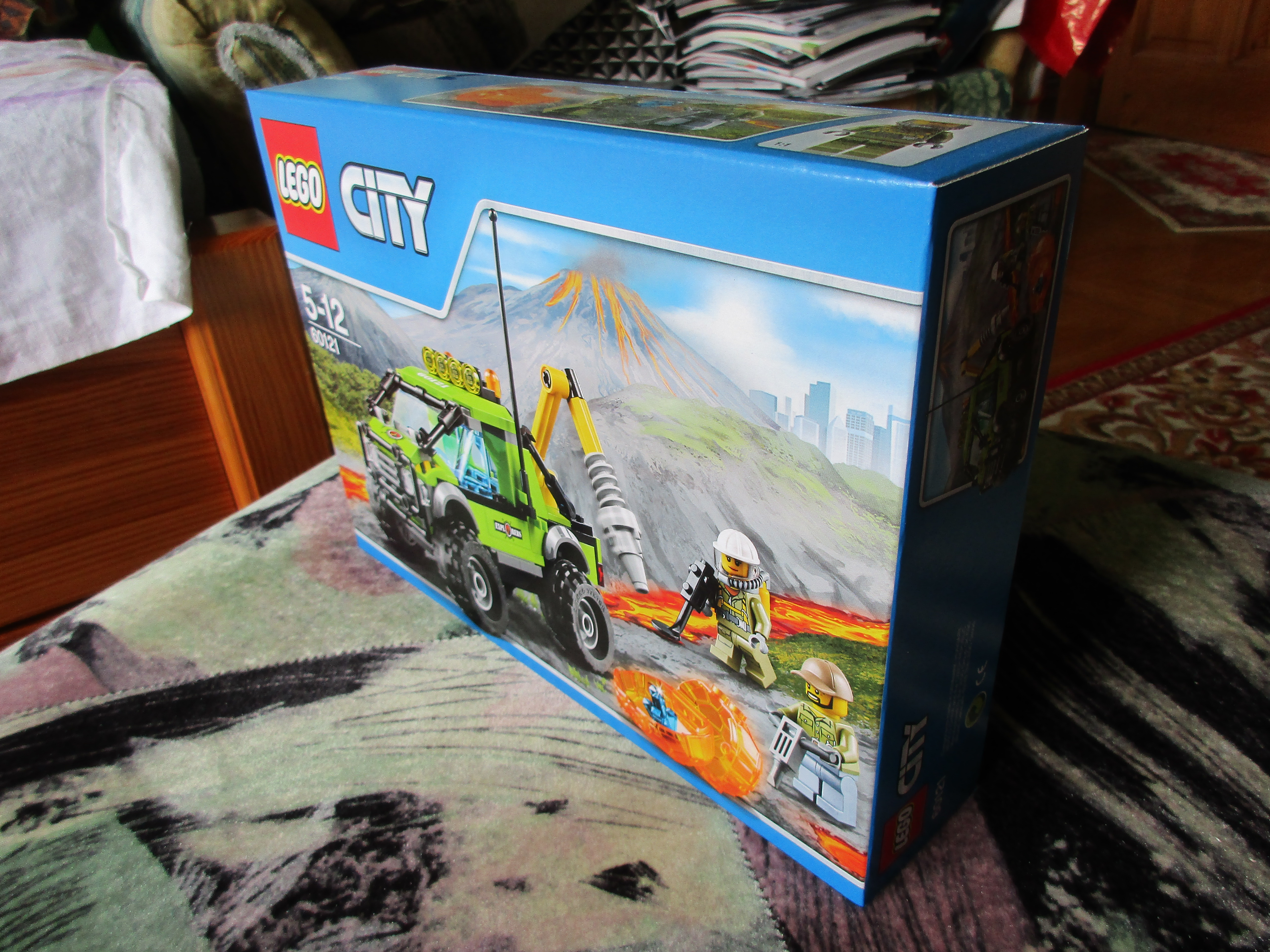 60121box2.jpg