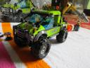 60121suv.jpg