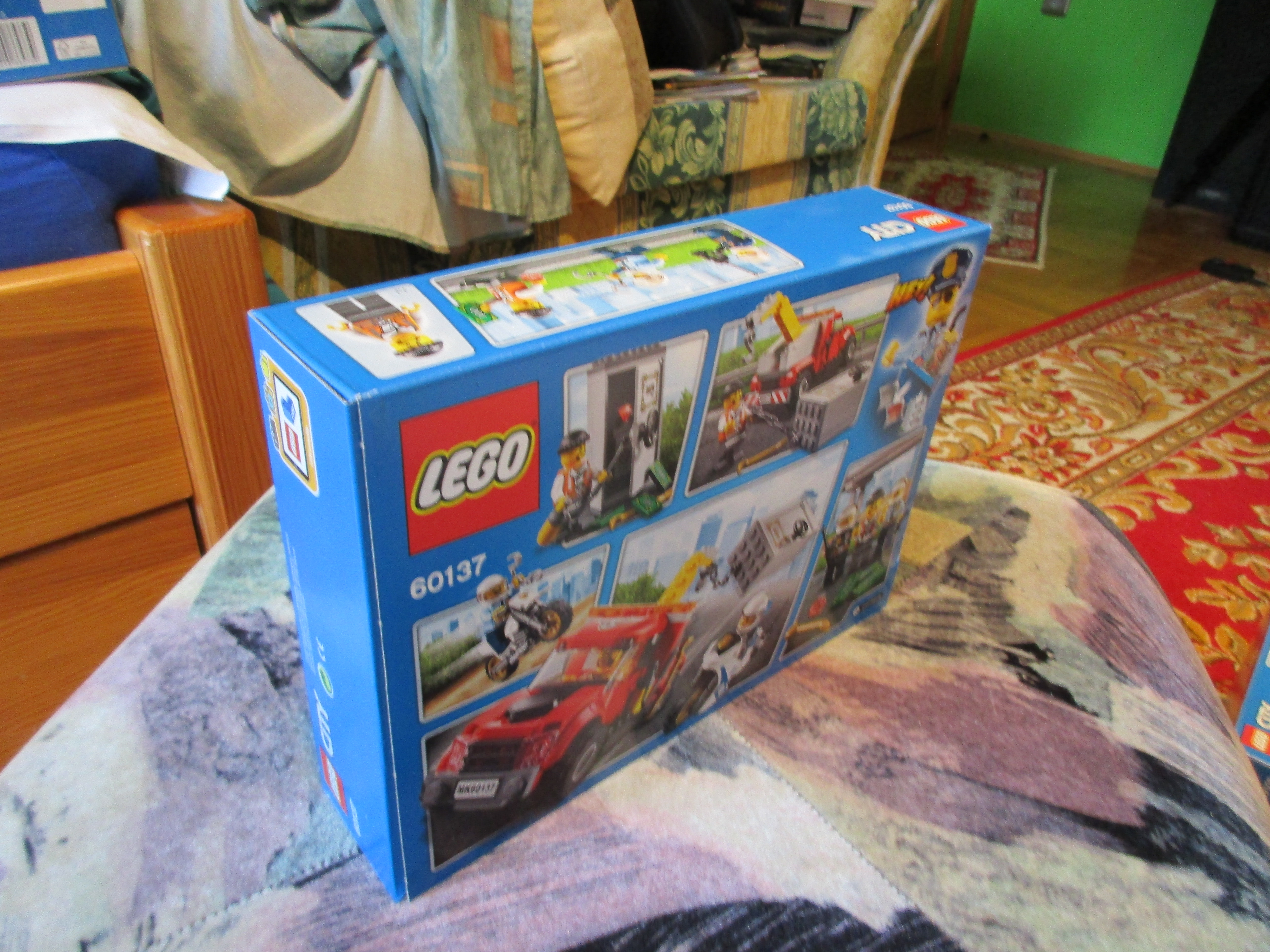 60137box3.jpg