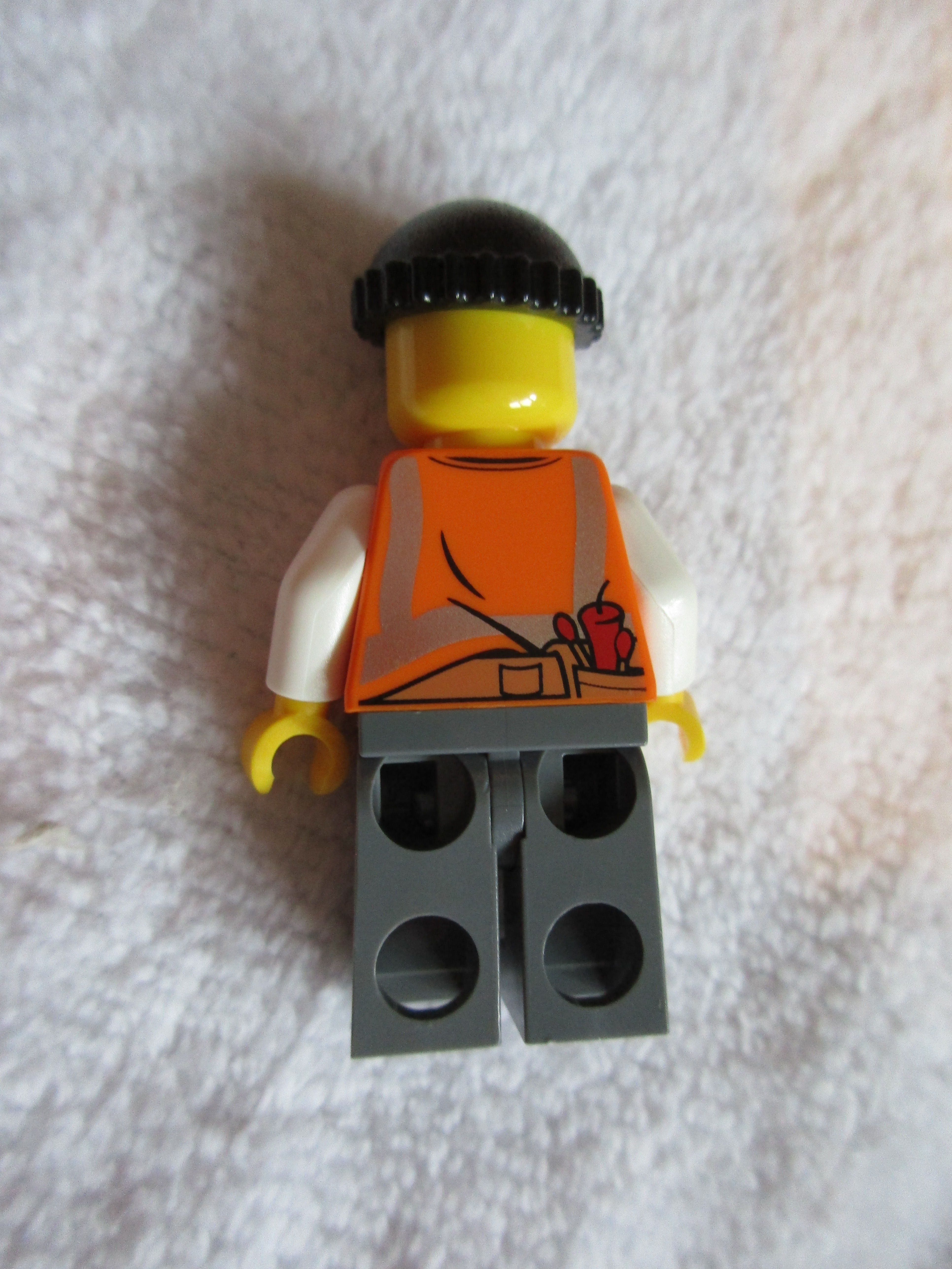 60137minifigurerobber2.jpg