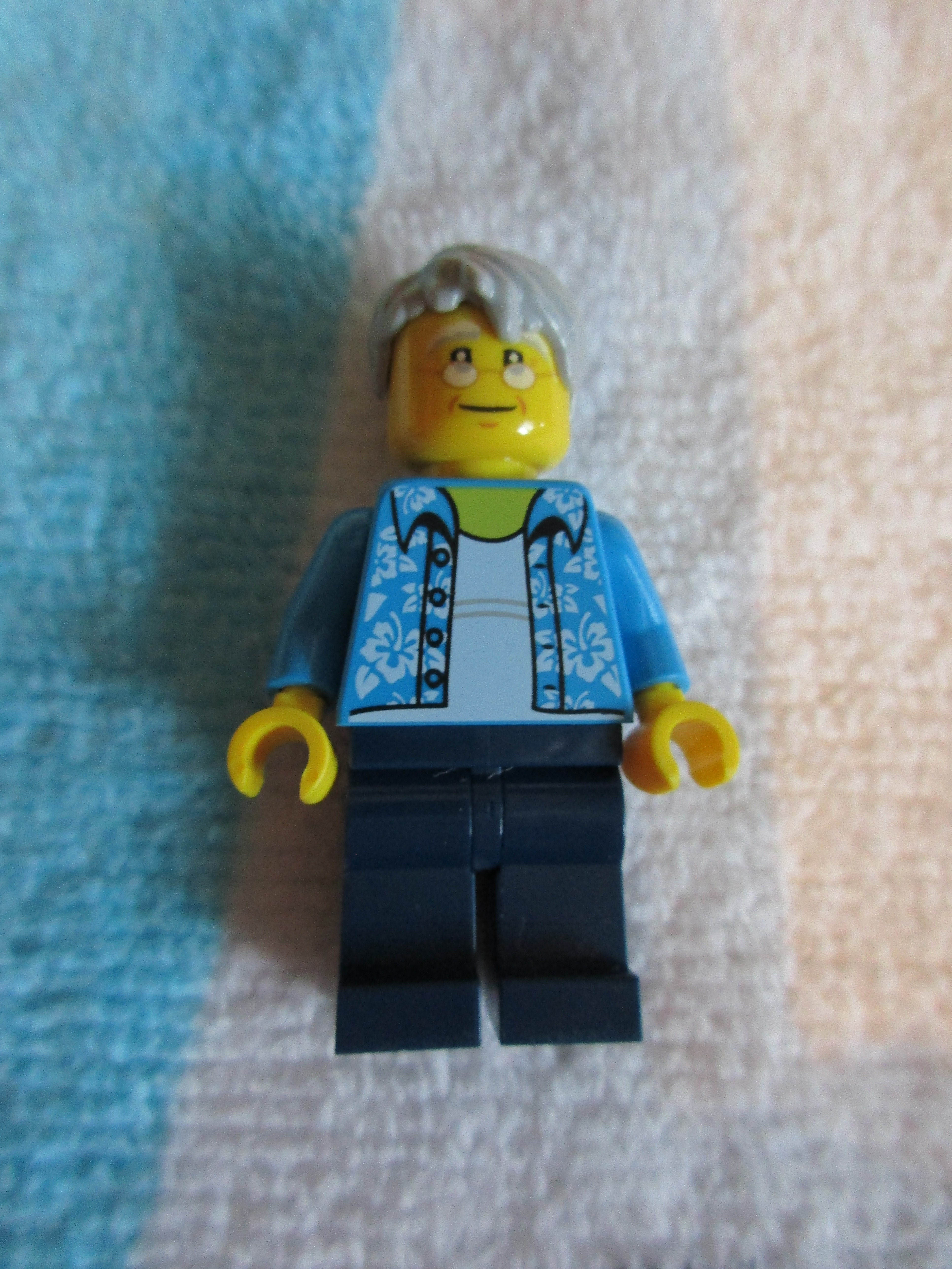 60153minifigure.jpg
