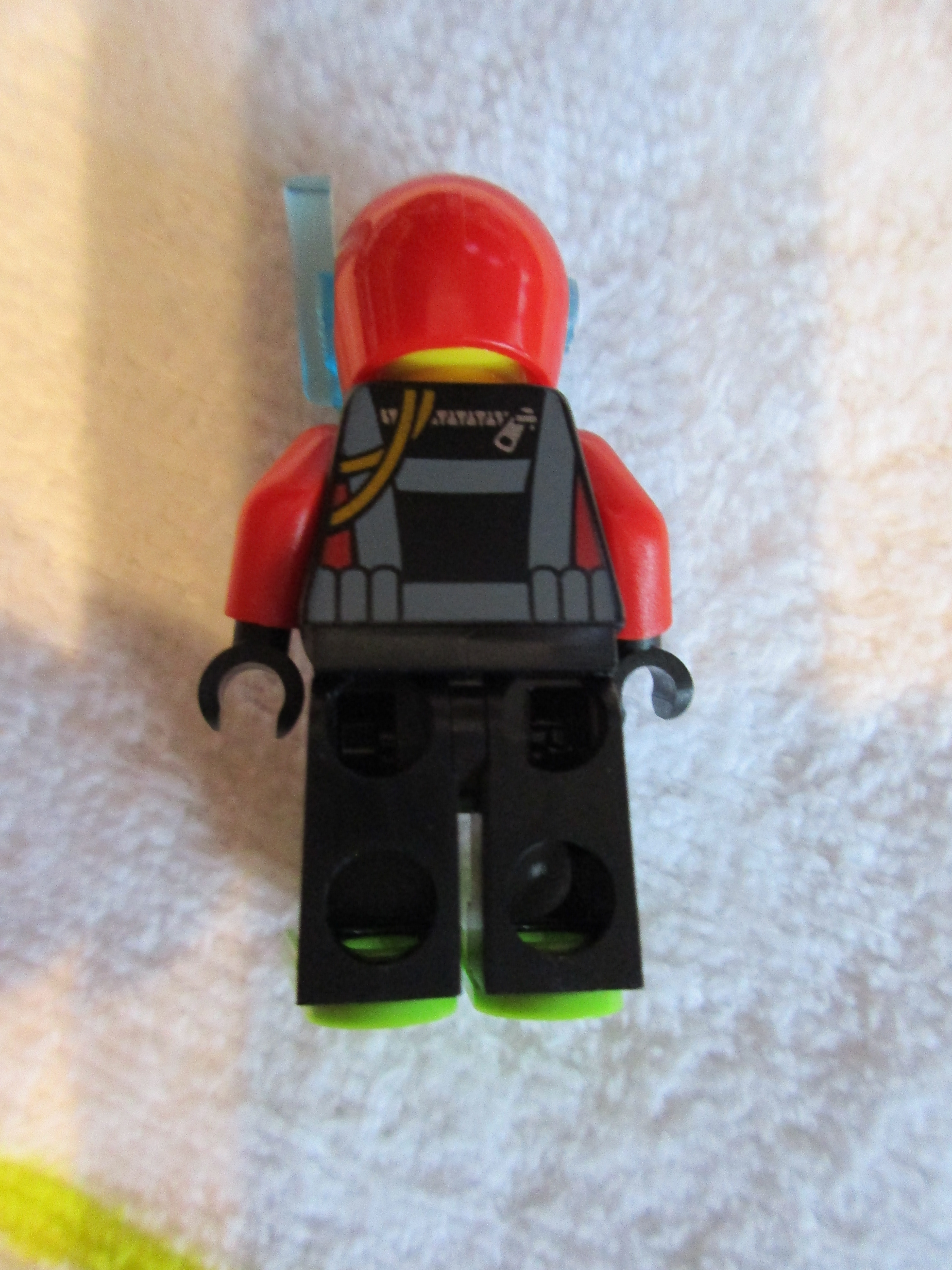 60153minifigure4.jpg