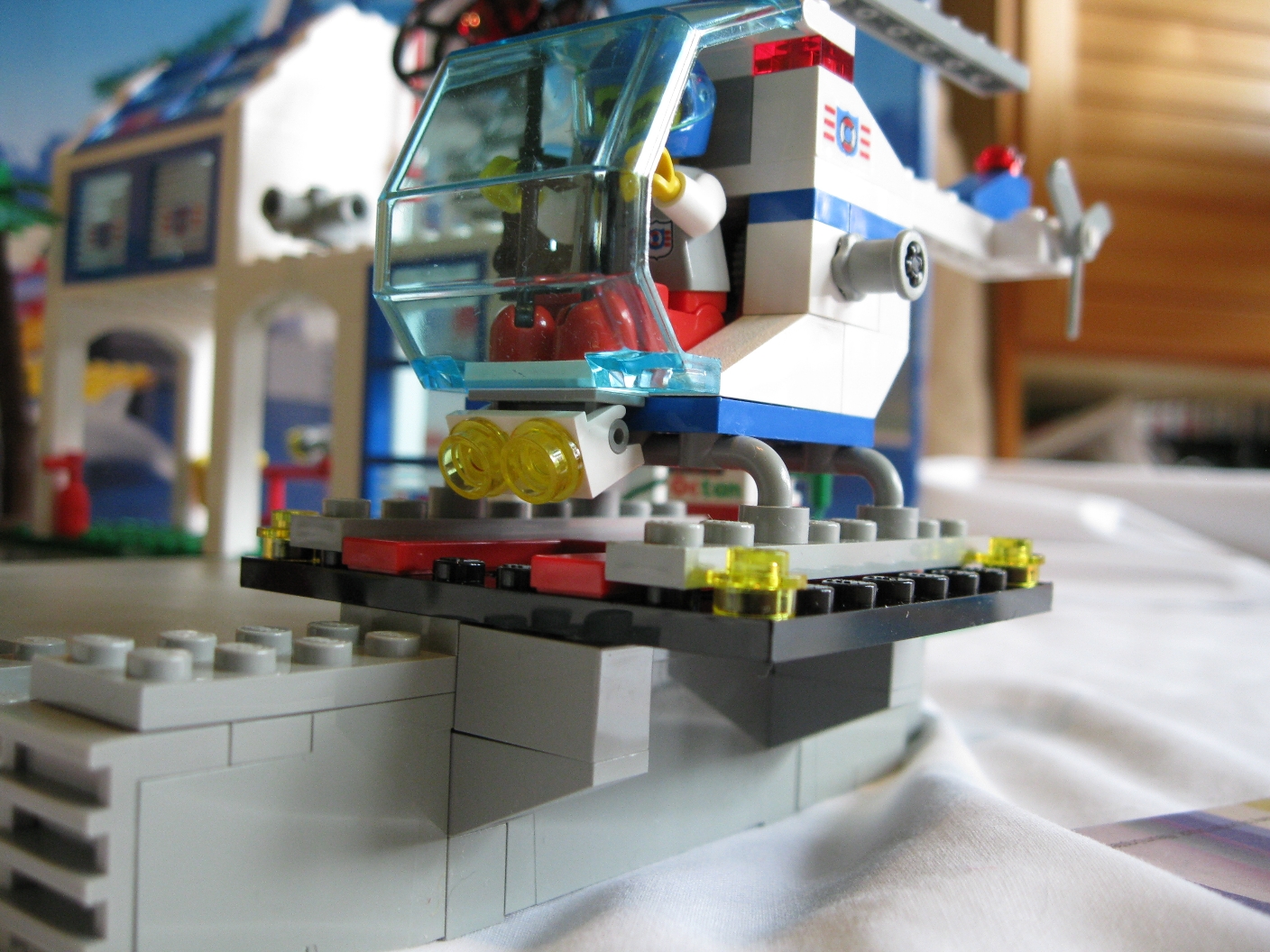 6338helicopterstand2.jpg