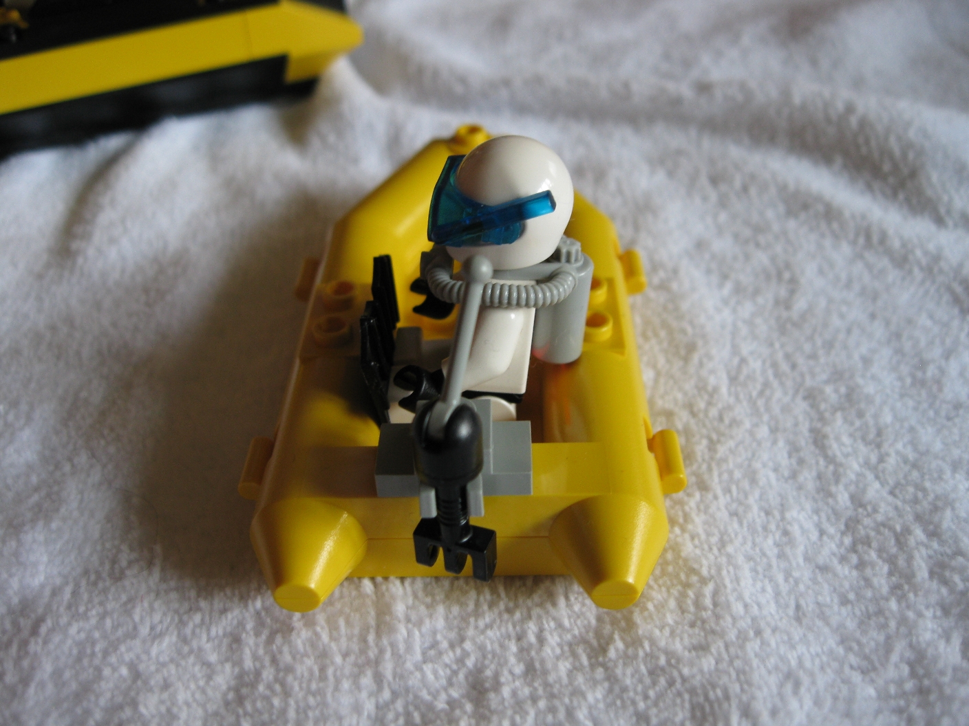 6451boat3.jpg