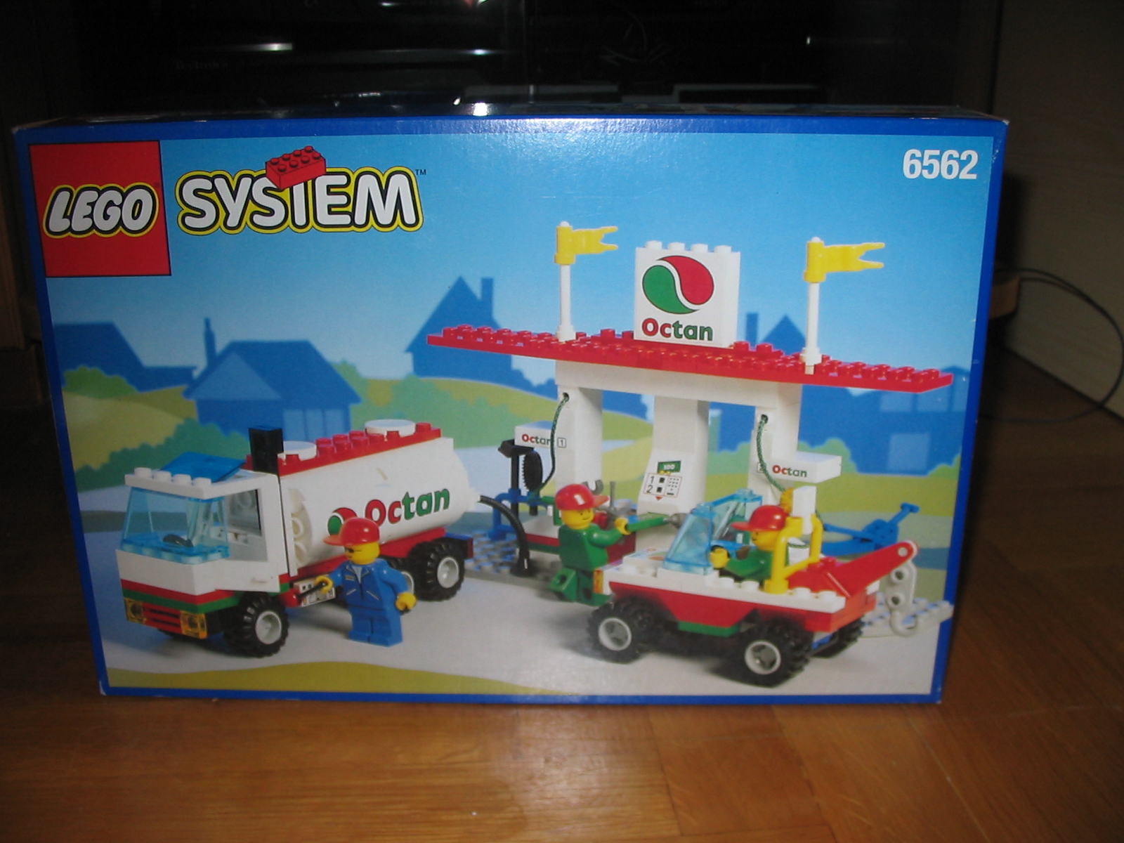 6562box.jpg
