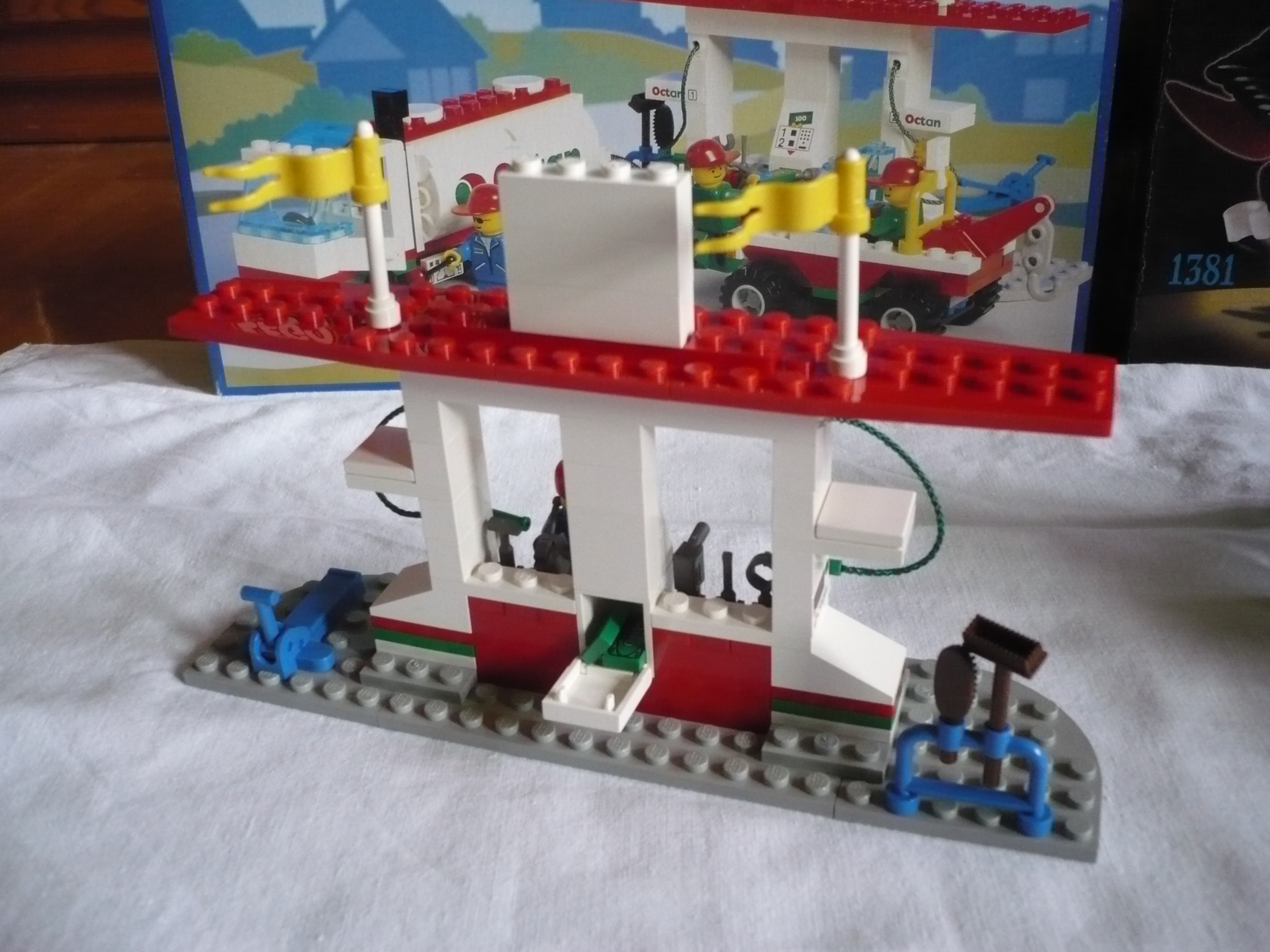 6562tankstationback2.jpg