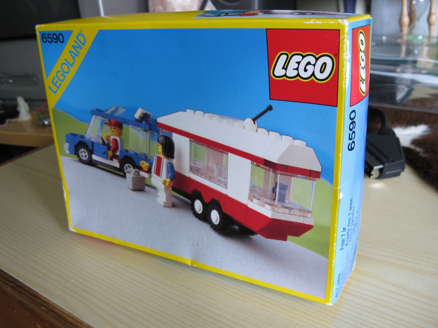 6590box2.jpg