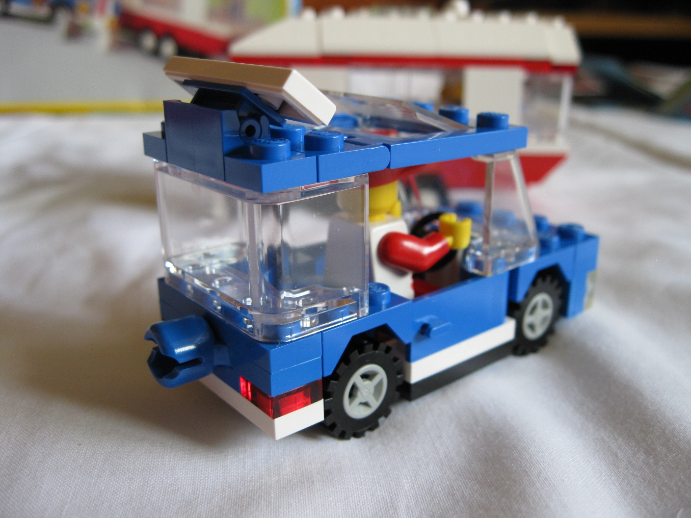 6590car3.jpg