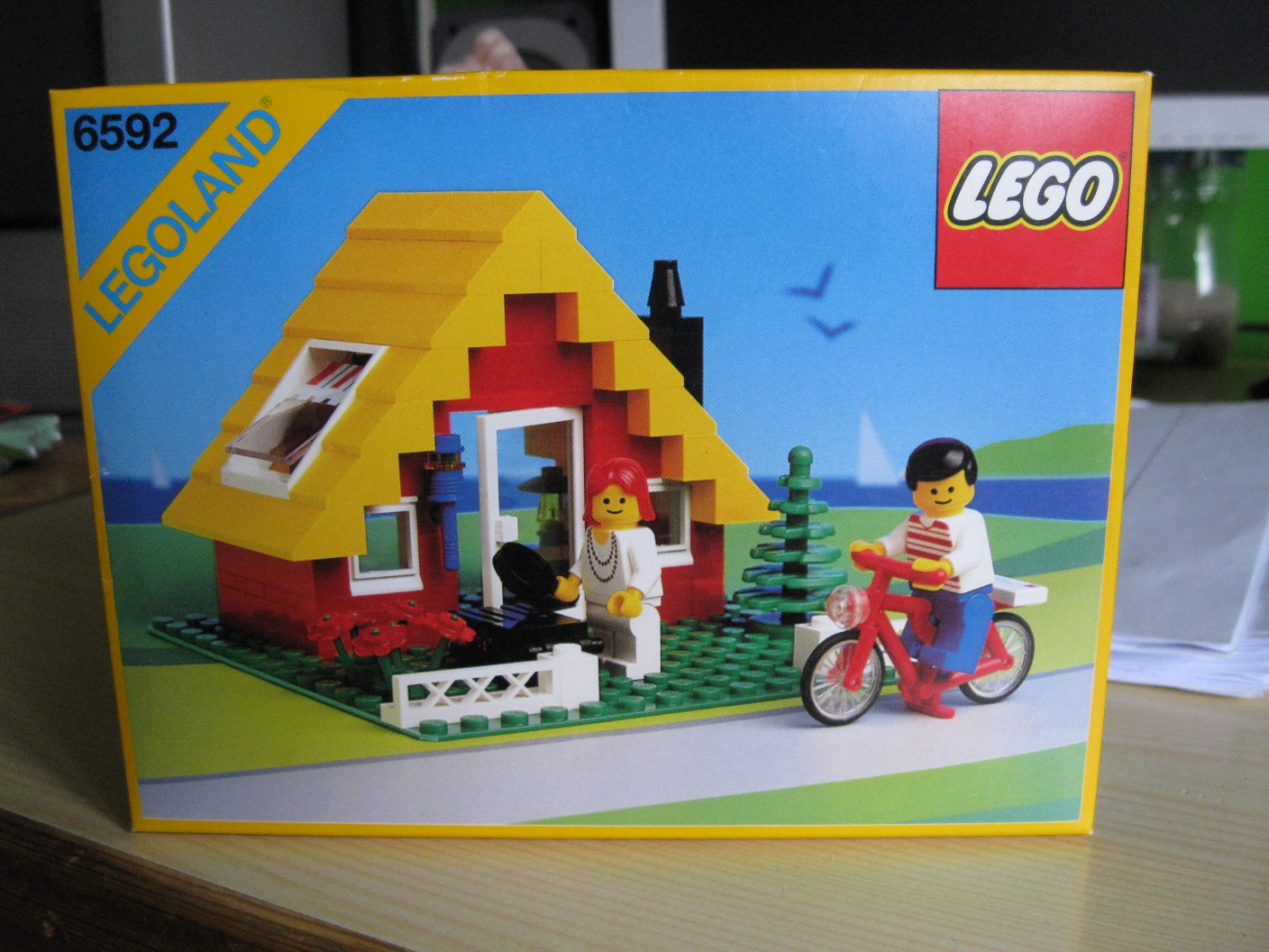 6592box.jpg