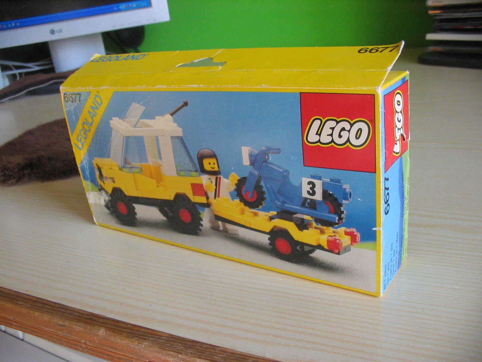6677box2.jpg