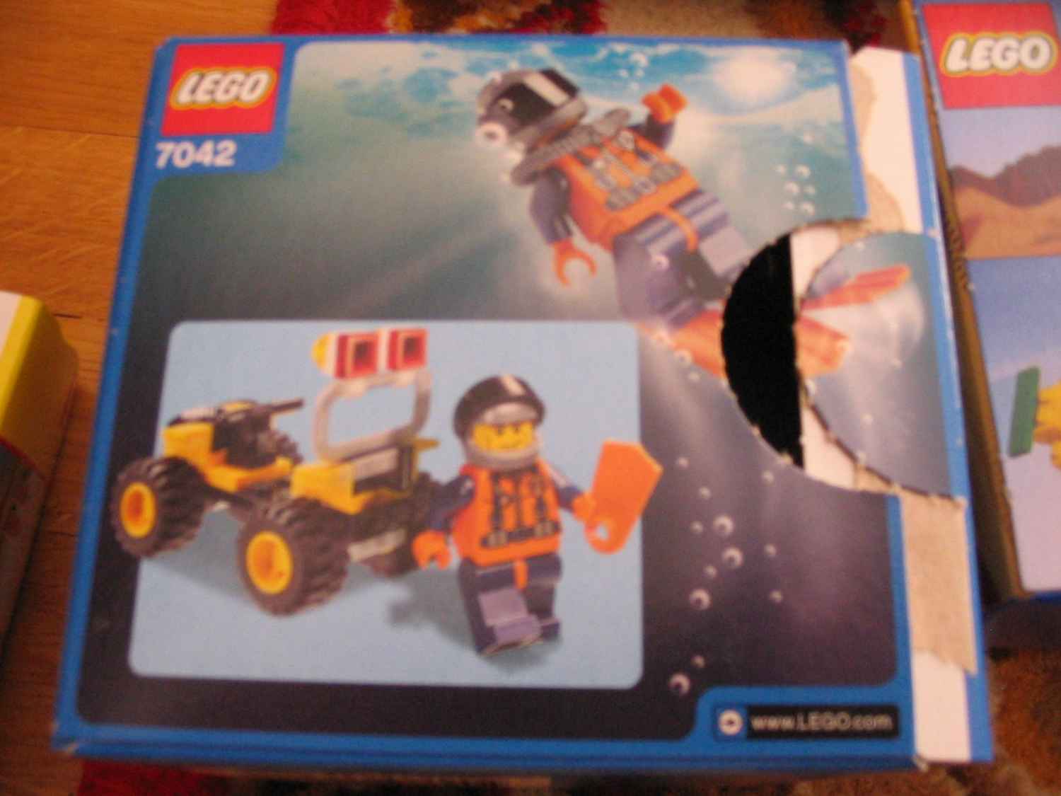 7042box2.jpg