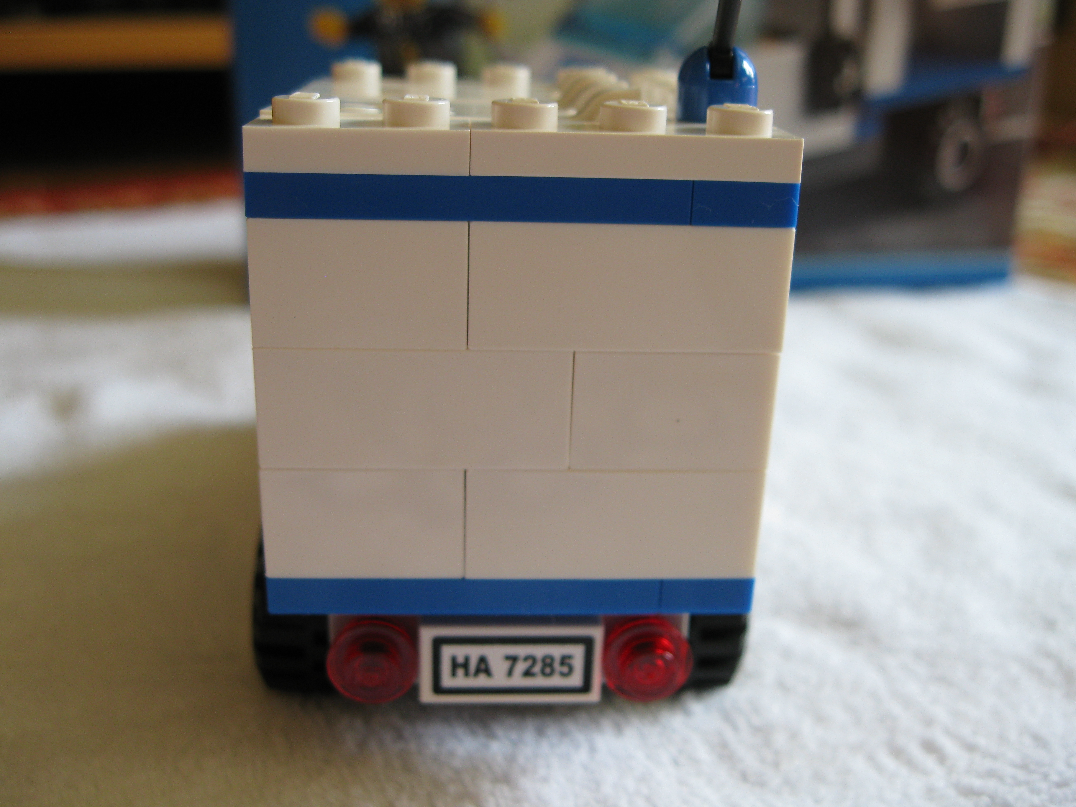 7285fugronback.jpg