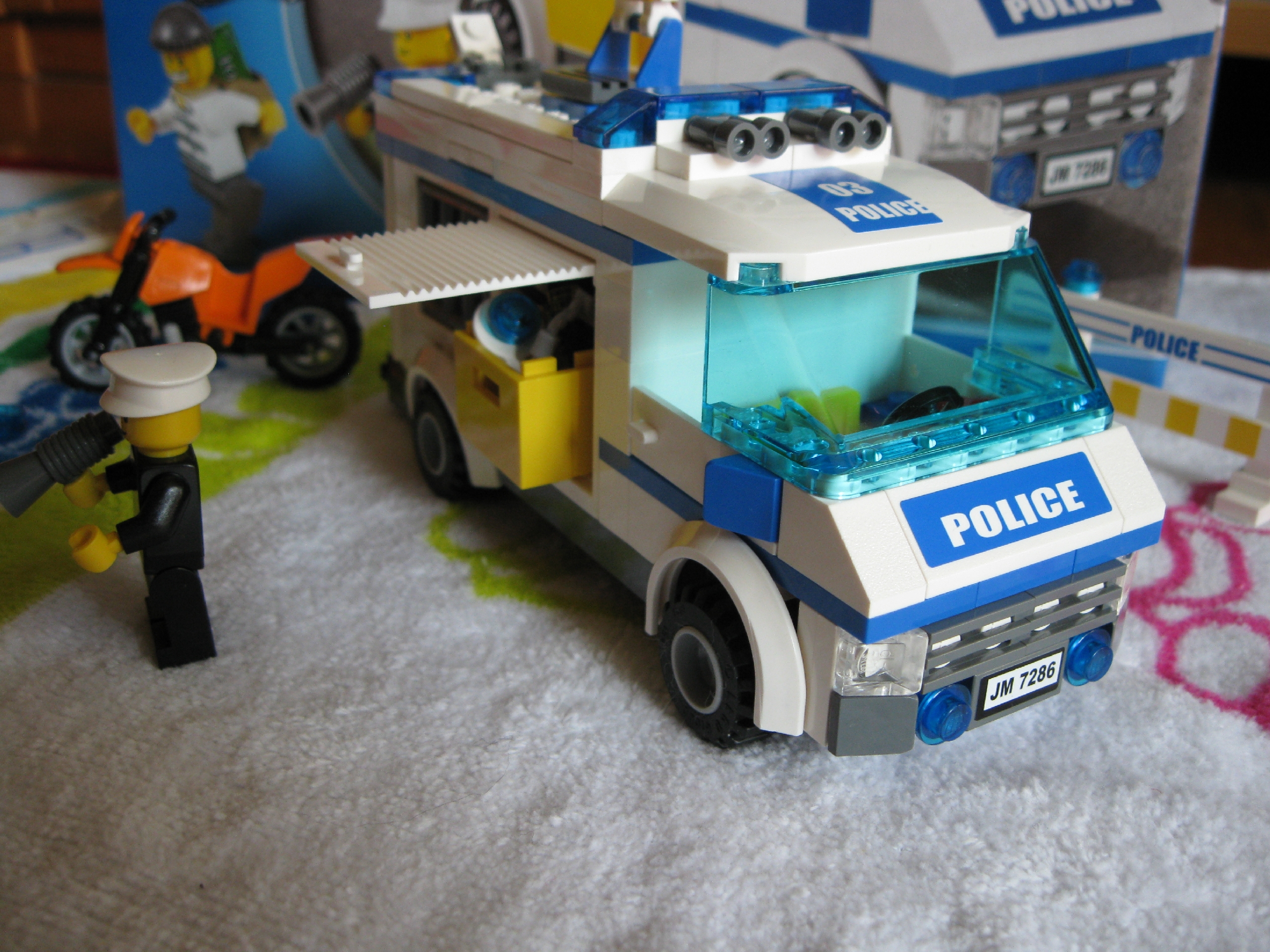 7286close3.jpg