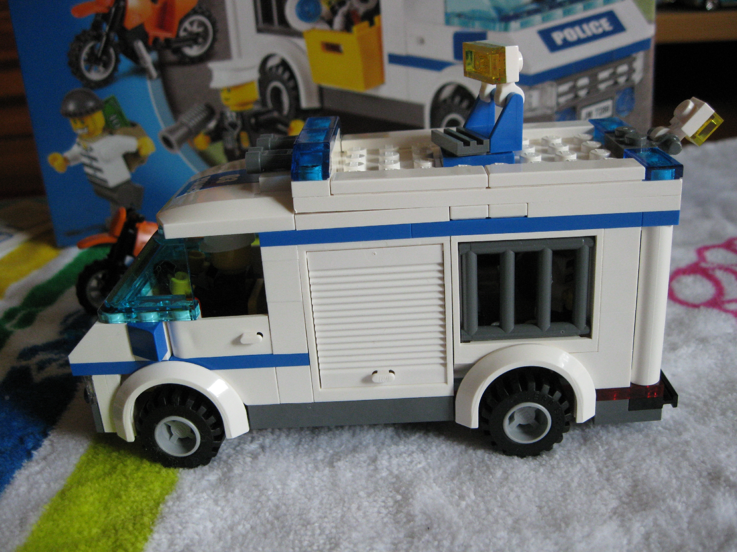 7286vanleft.jpg