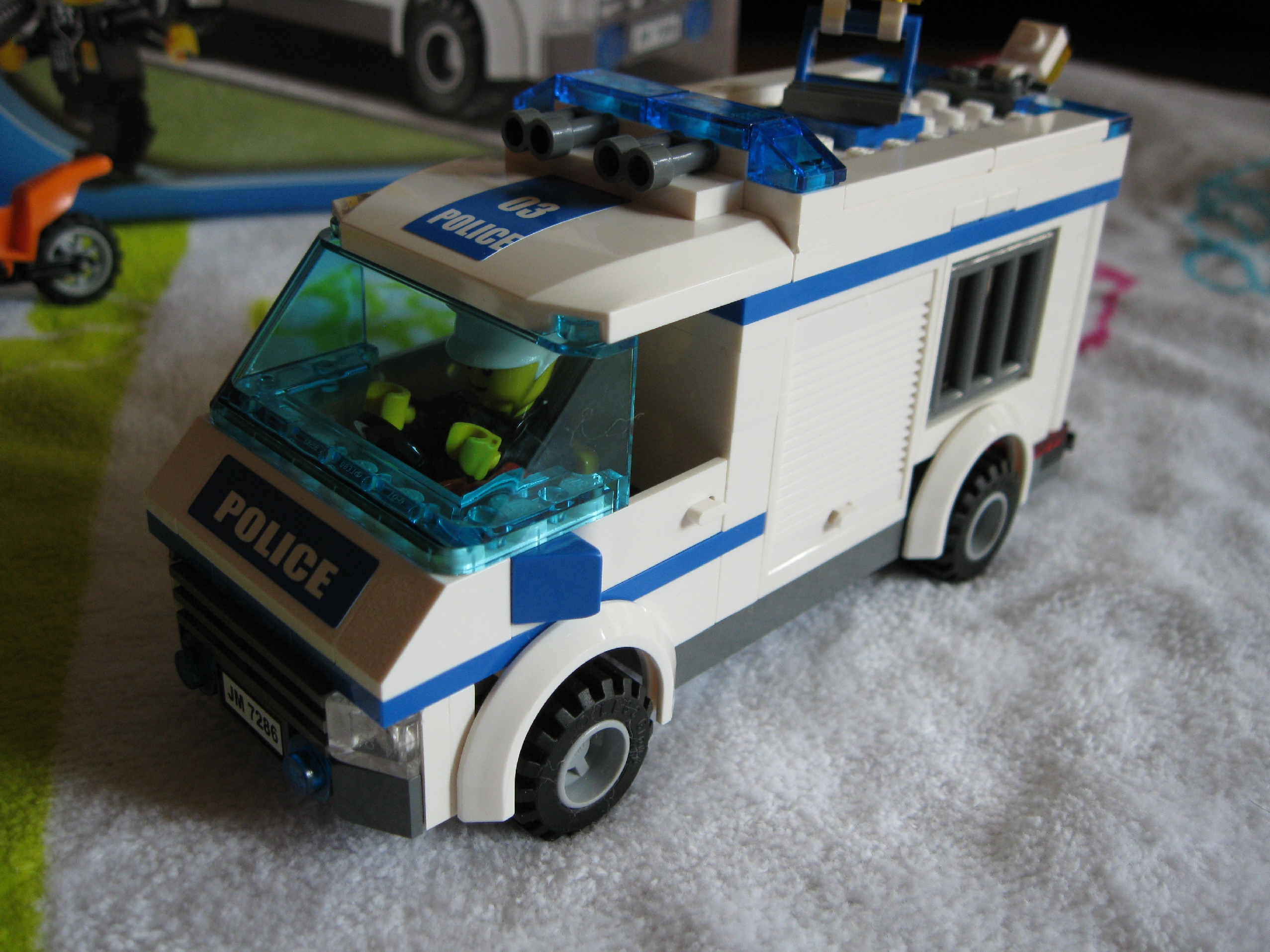 7286vanside.jpg