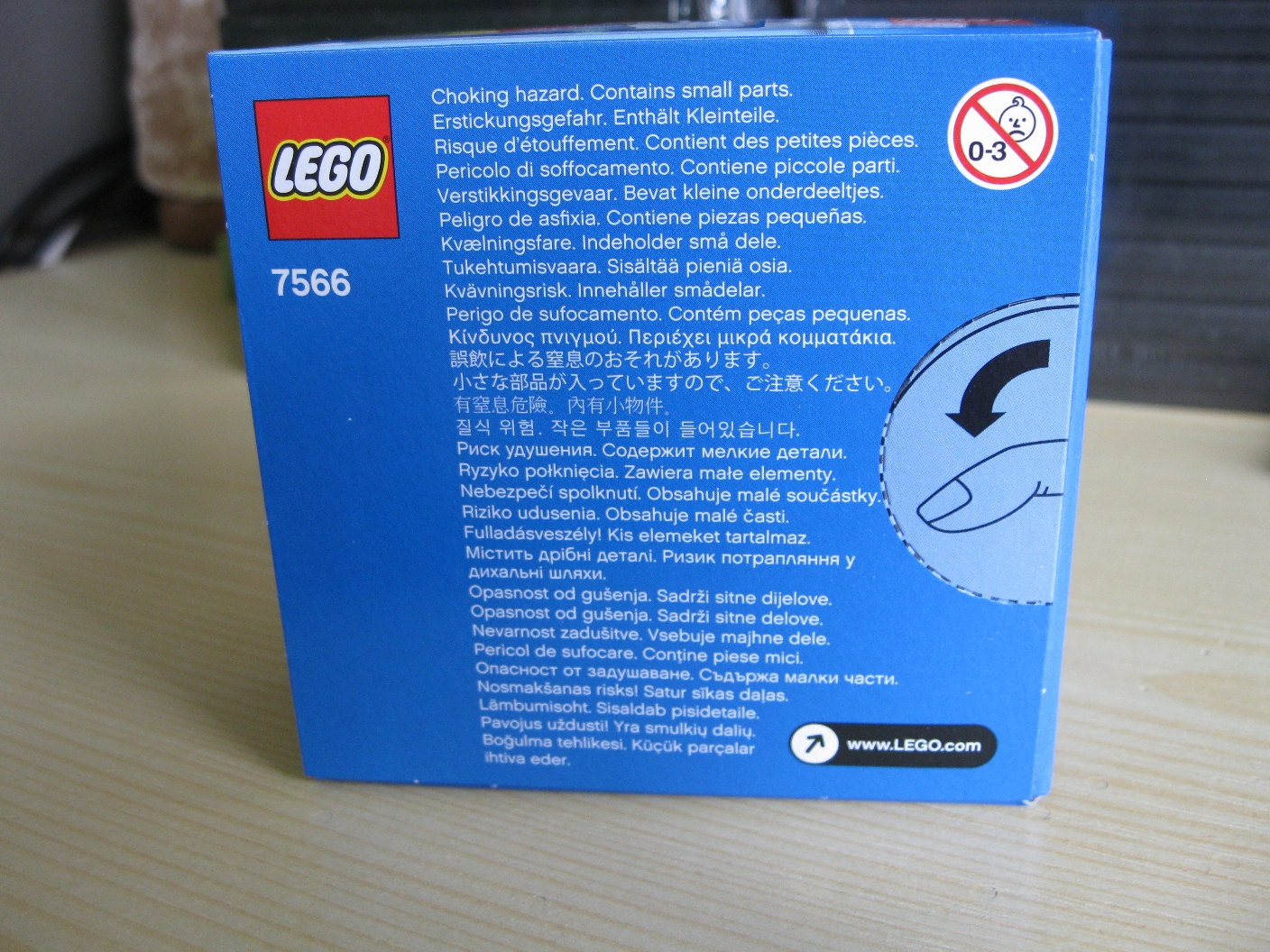 7566box3.jpg