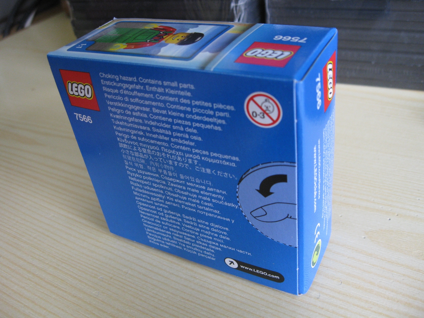 7566box4.jpg
