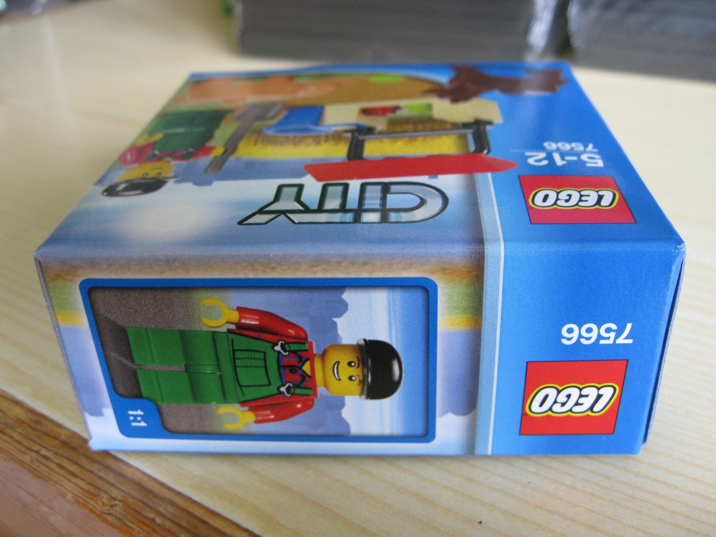 7566box8.jpg