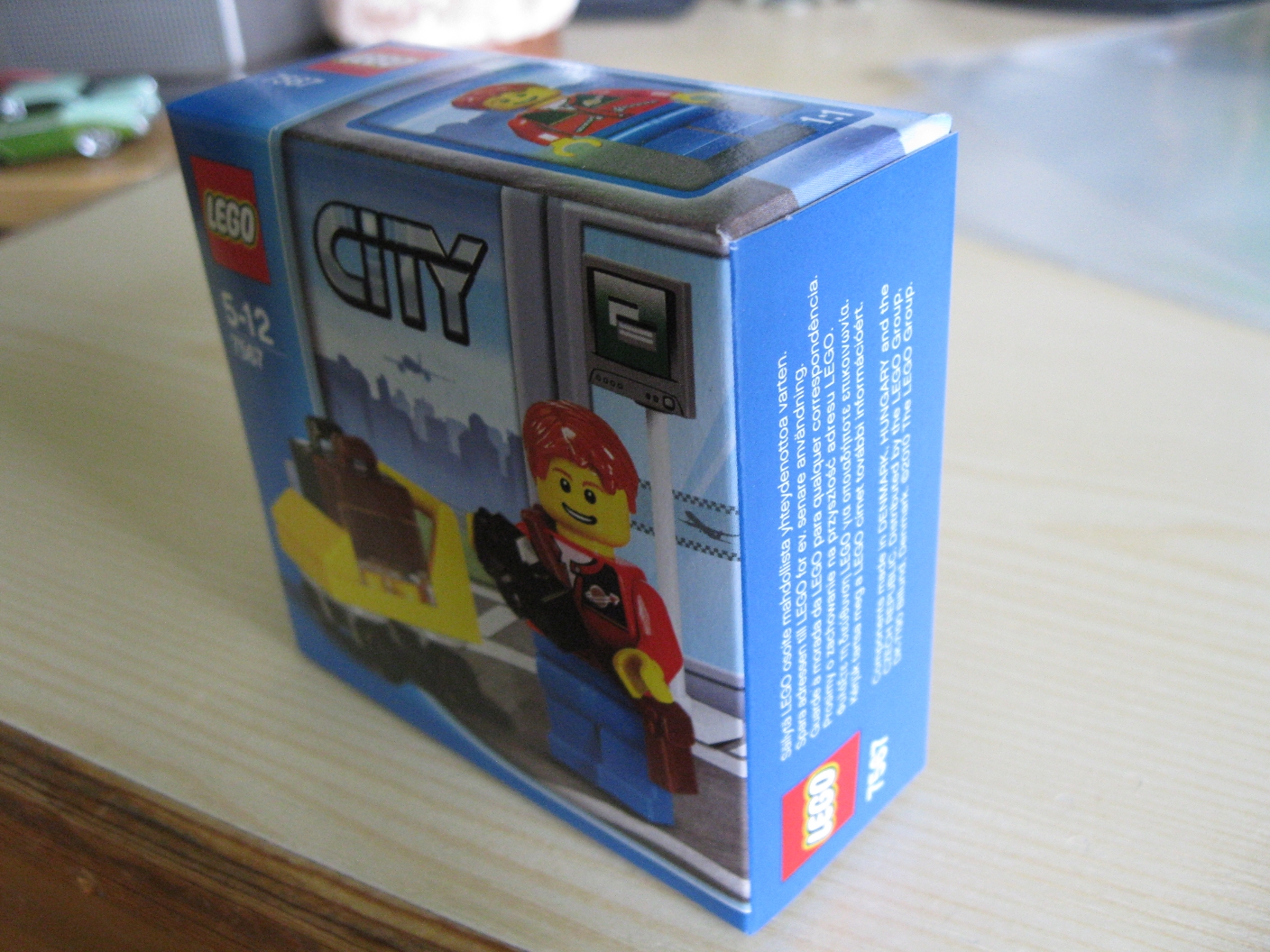 7567box2.jpg