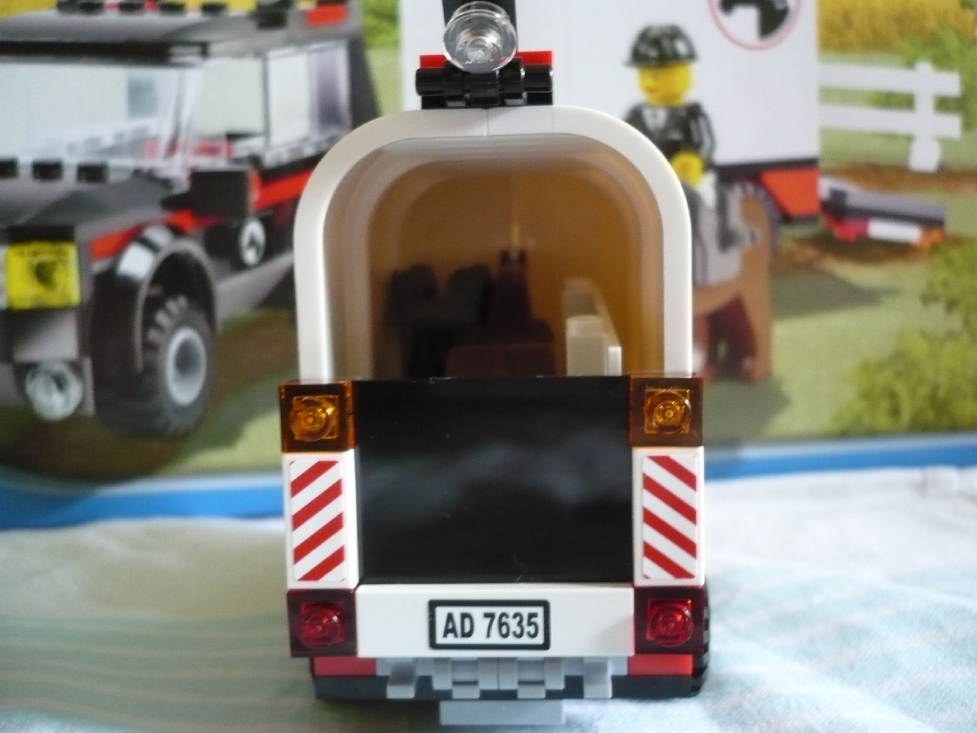 7635trailerback5.jpg