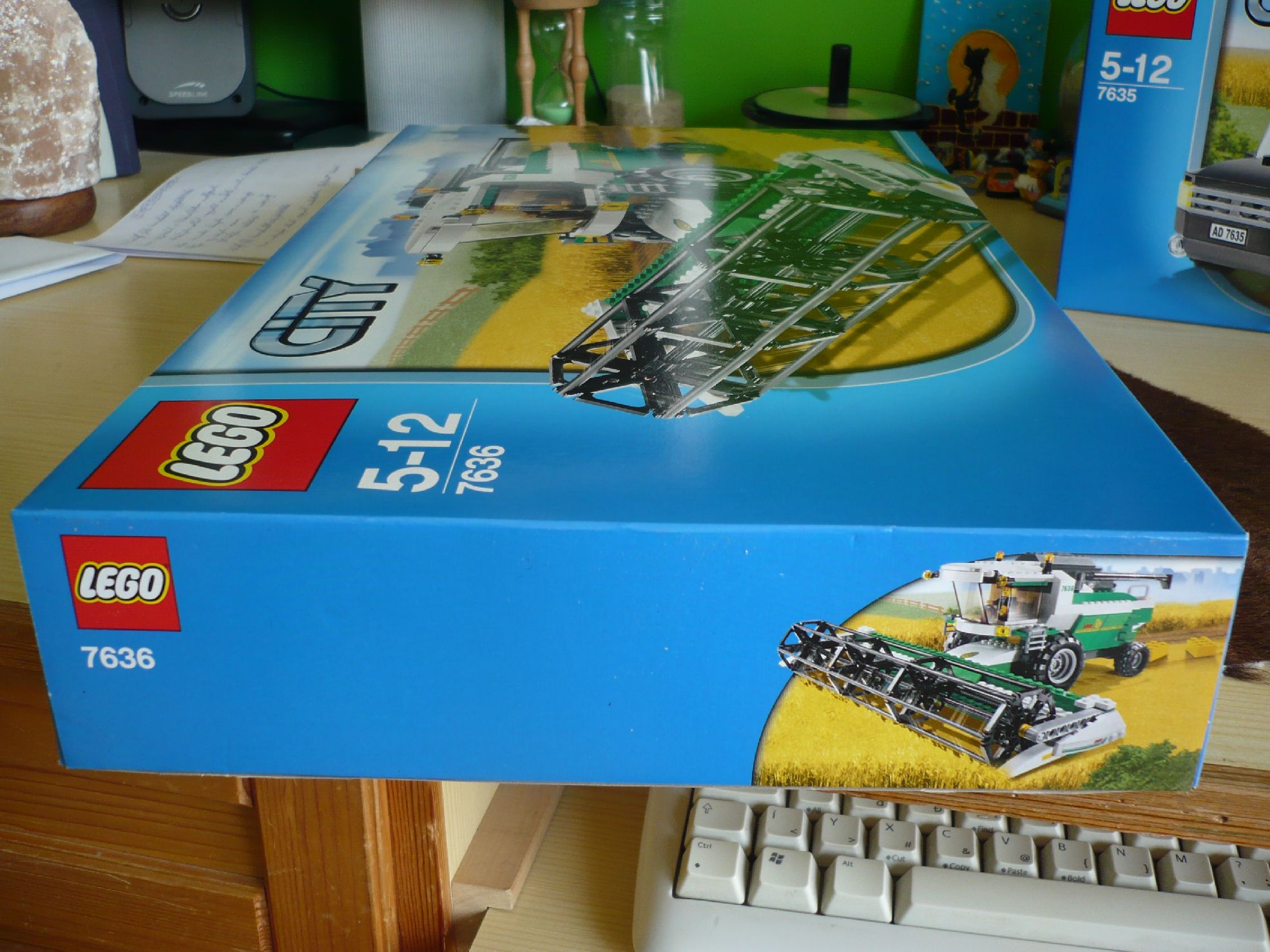 7636box7.jpg