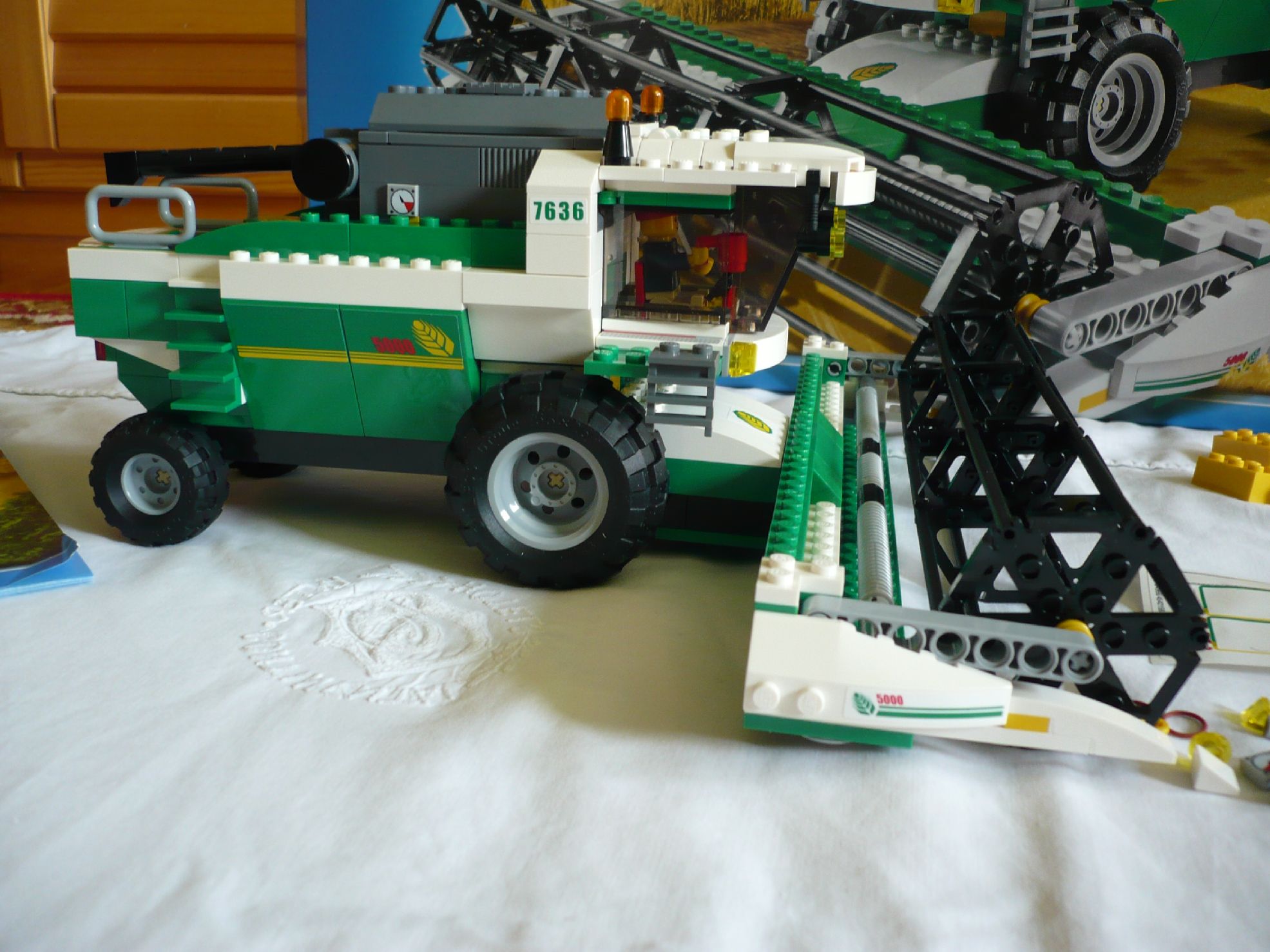 7636right.jpg
