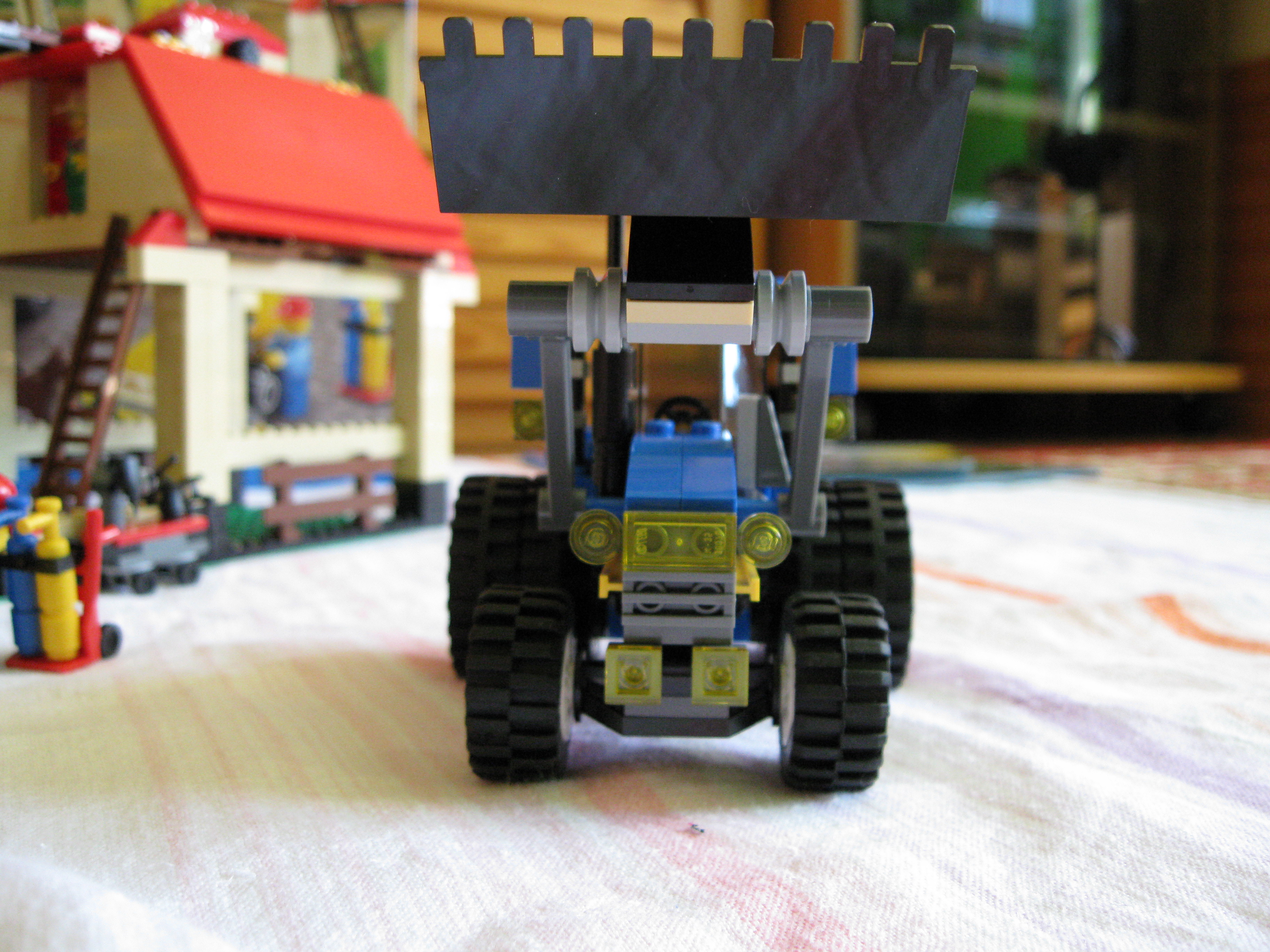 7637tractorback2.jpg