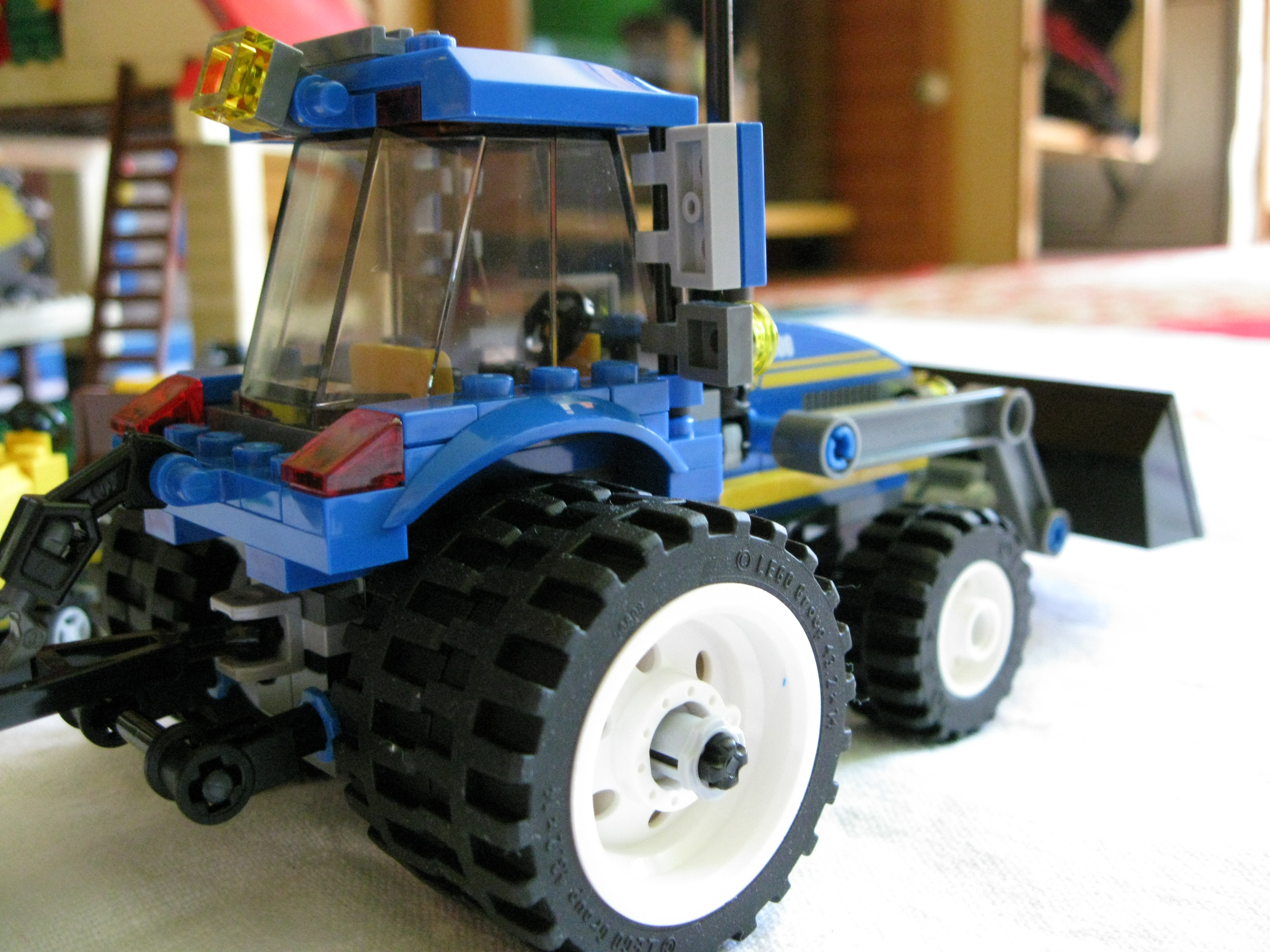 7637tractorside.jpg