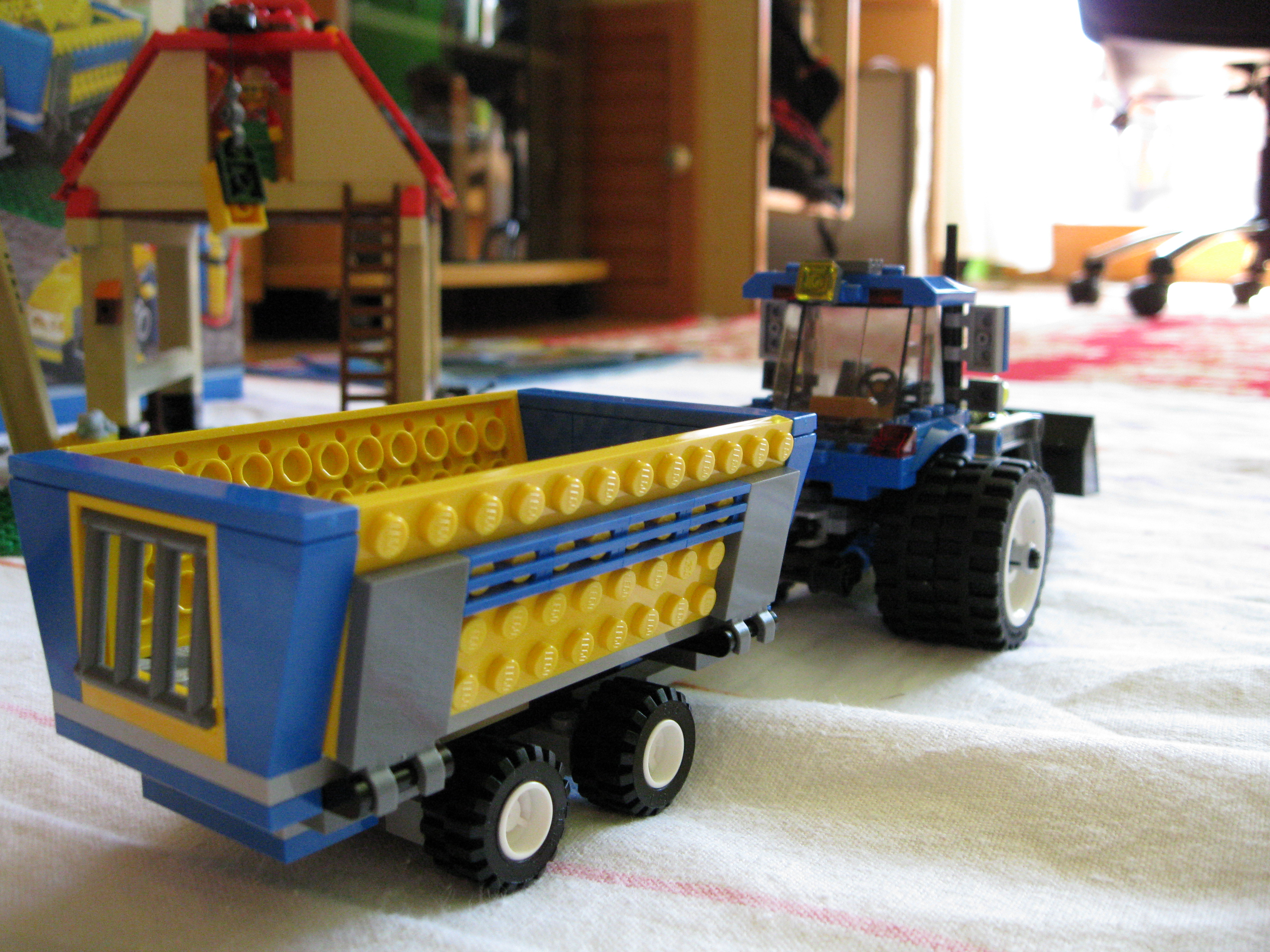 7637tractortrailerside2.jpg