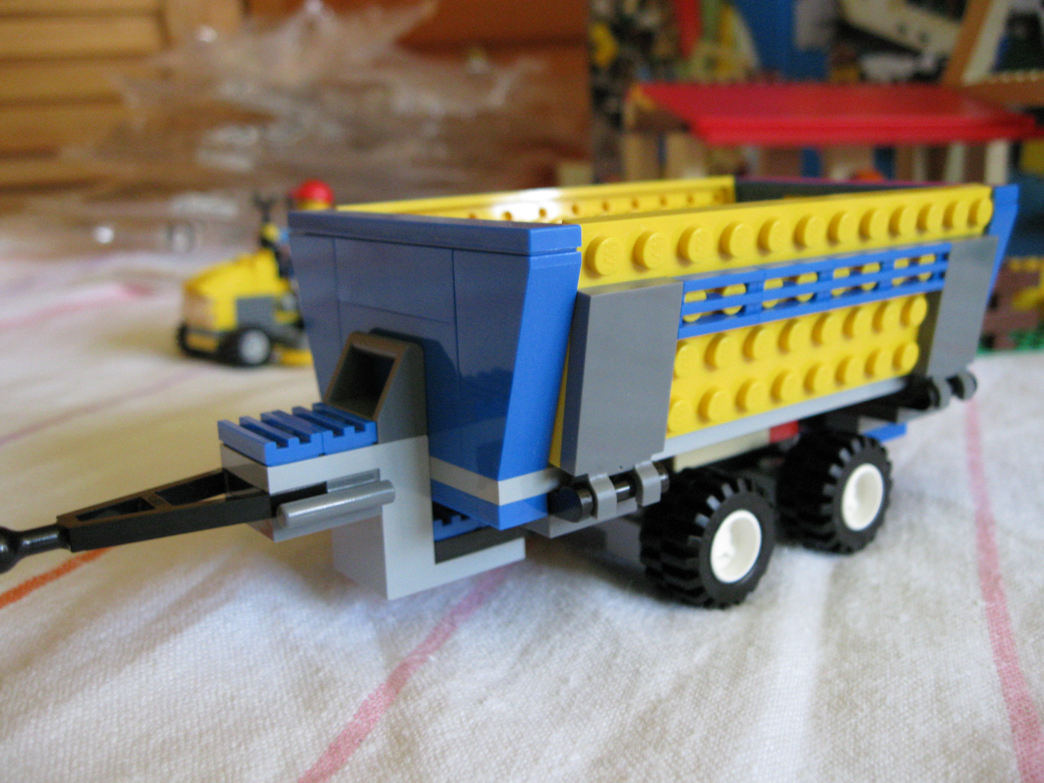 7637trailerside.jpg