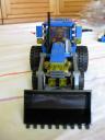 7637tractorfront2.jpg