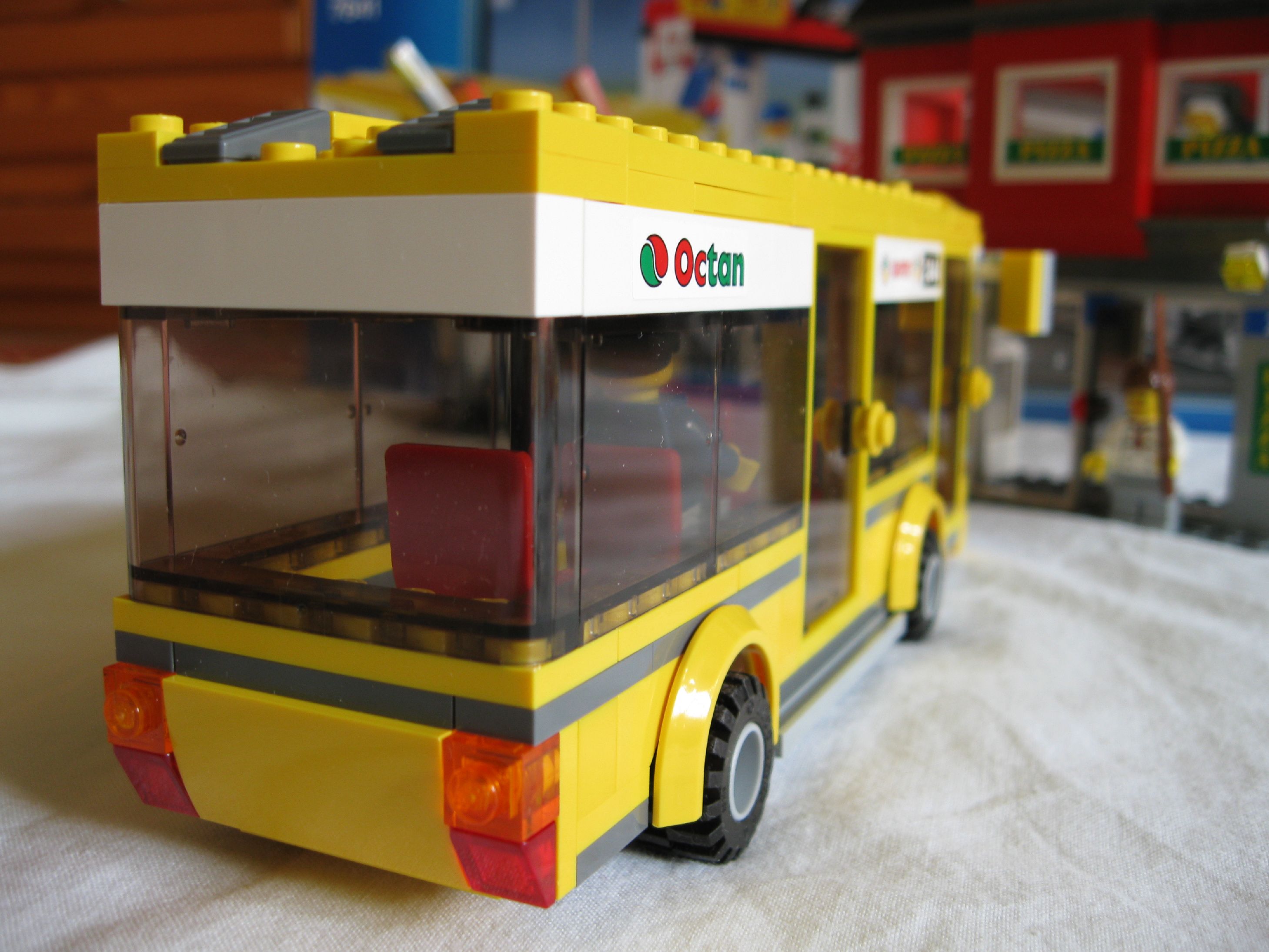 7641bus11.jpg