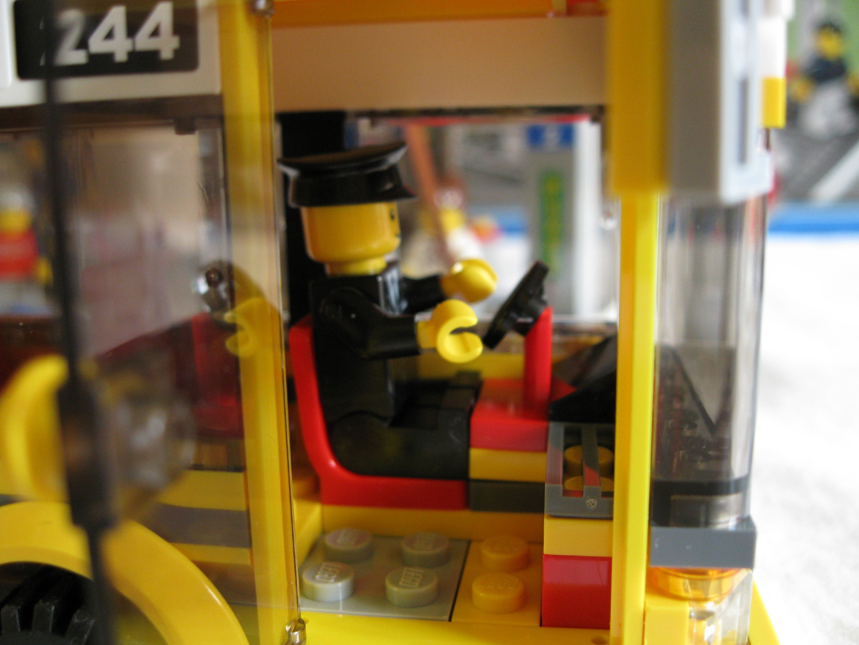 7641bus13.jpg