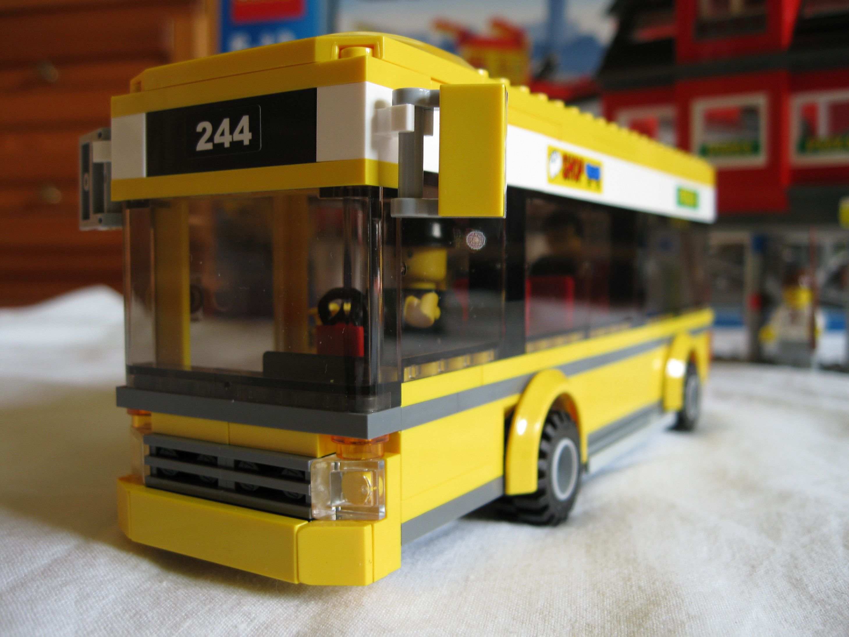 7641bus17.jpg