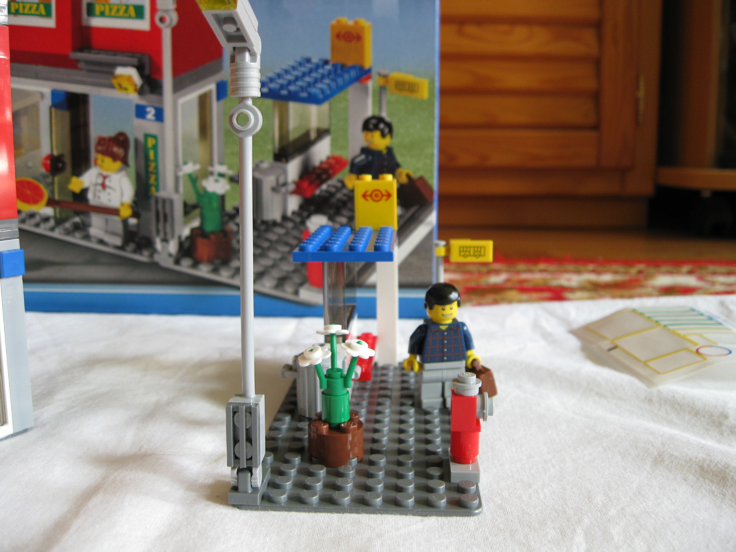7641busstop8.jpg