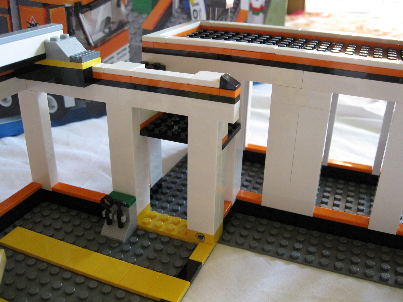7642building10.jpg