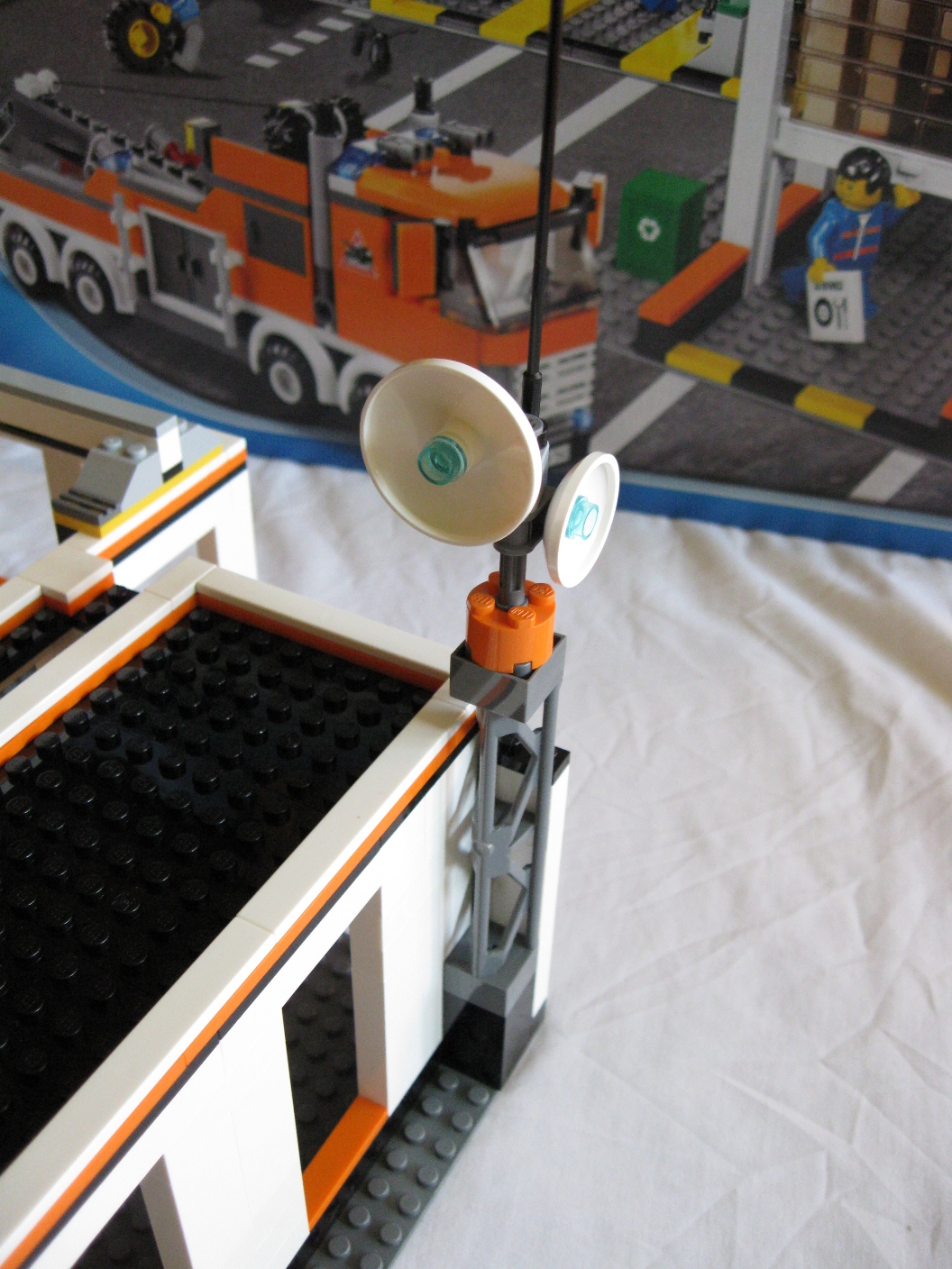 7642buildingantenna.jpg