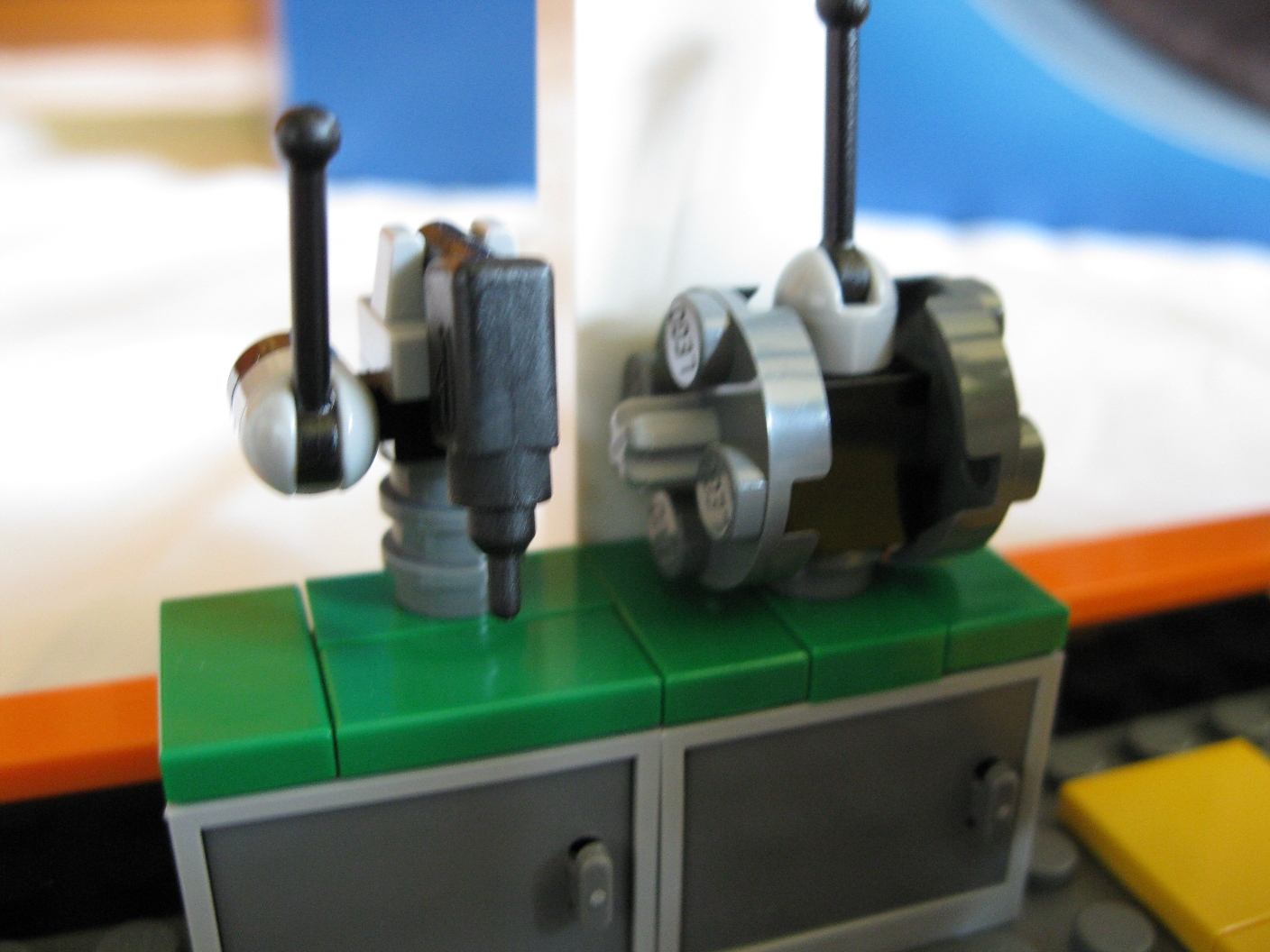7642buildingmachines.jpg