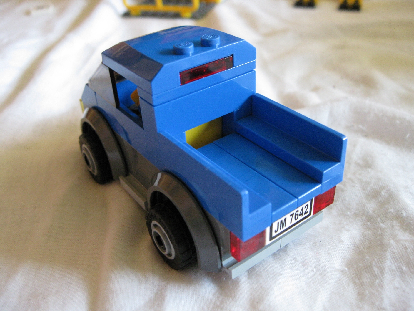 7642pickupside.jpg