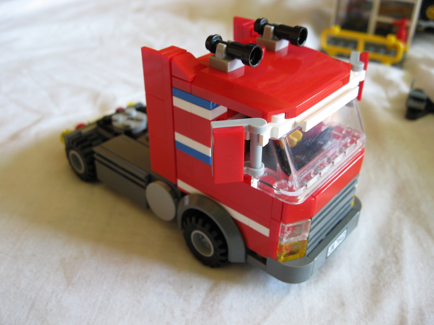 7642redtruck.jpg