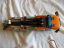 7642orangetrucktop.jpg