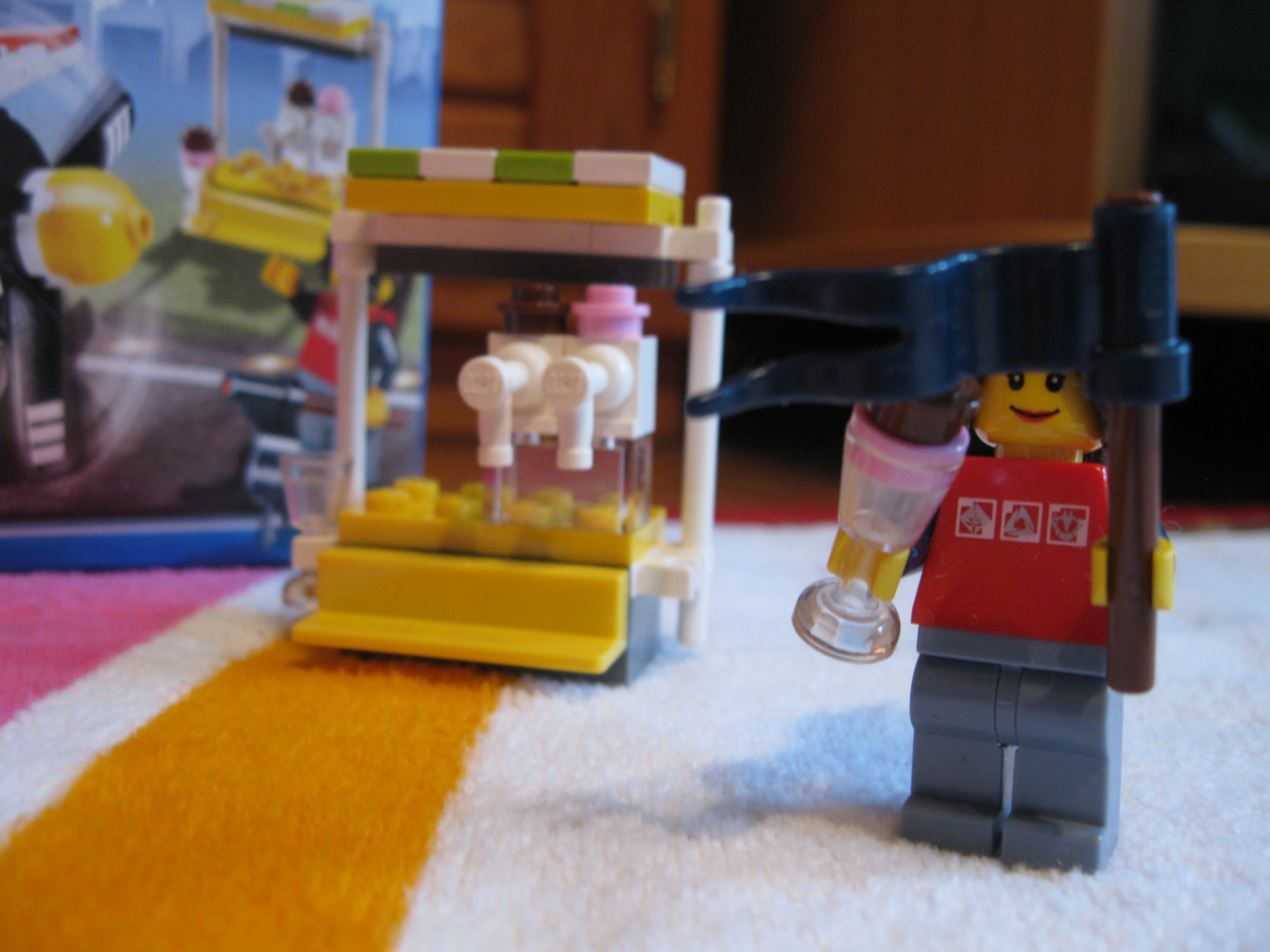 7643icecreamstand.jpg