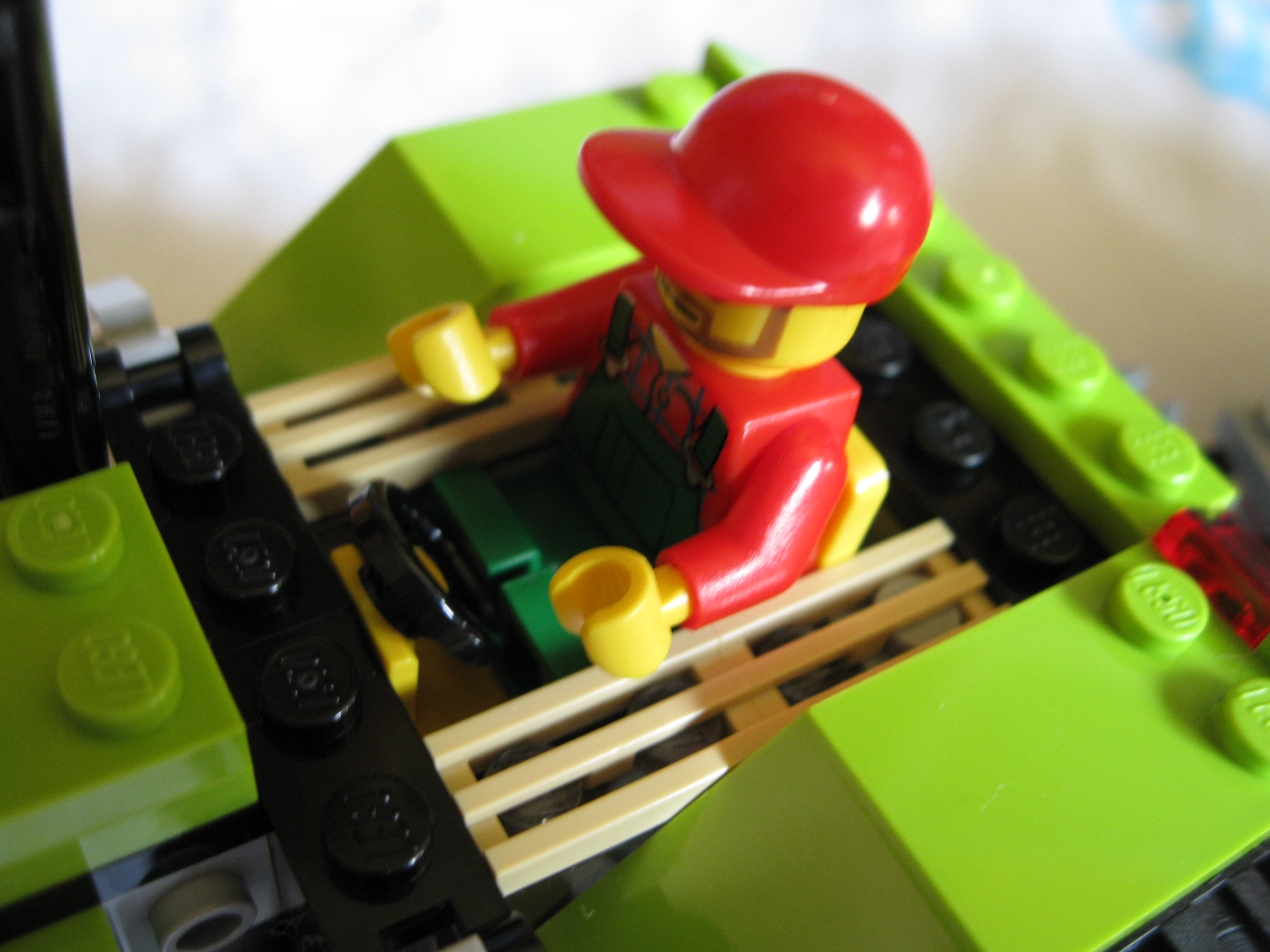 7684tractorinside3.jpg